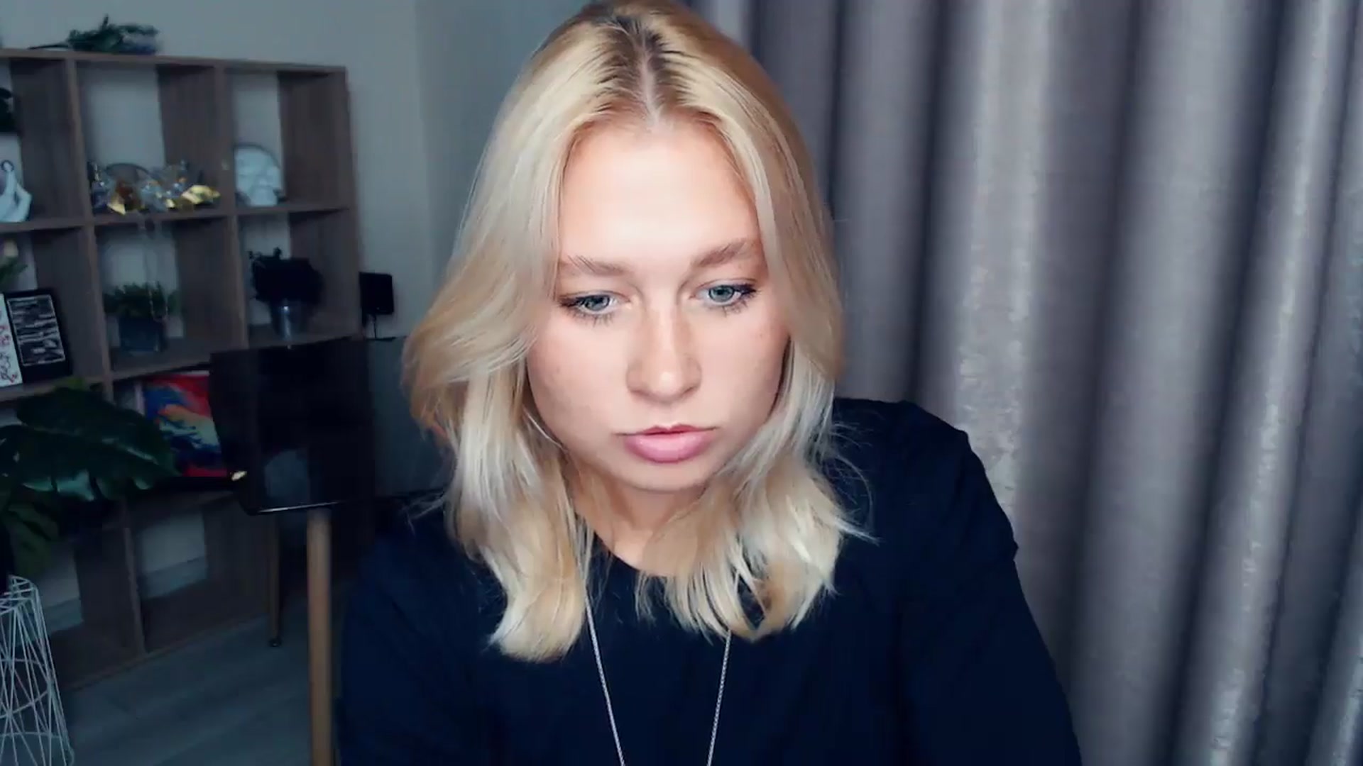 Gallery image thumbnail from Kukla_kolduna's myfreecams stream on, 10/08/2025, 17:04 image 11 of 20