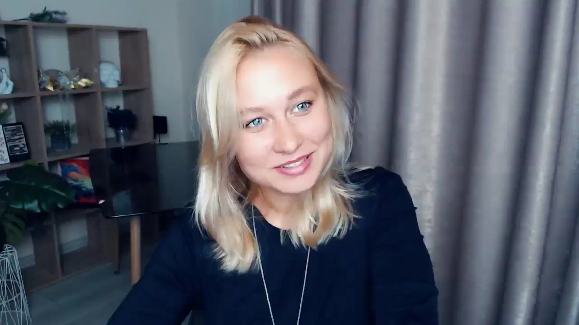 Gallery image thumbnail from Kukla_kolduna's myfreecams stream on, 10/08/2025, 17:04 image 10 of 20