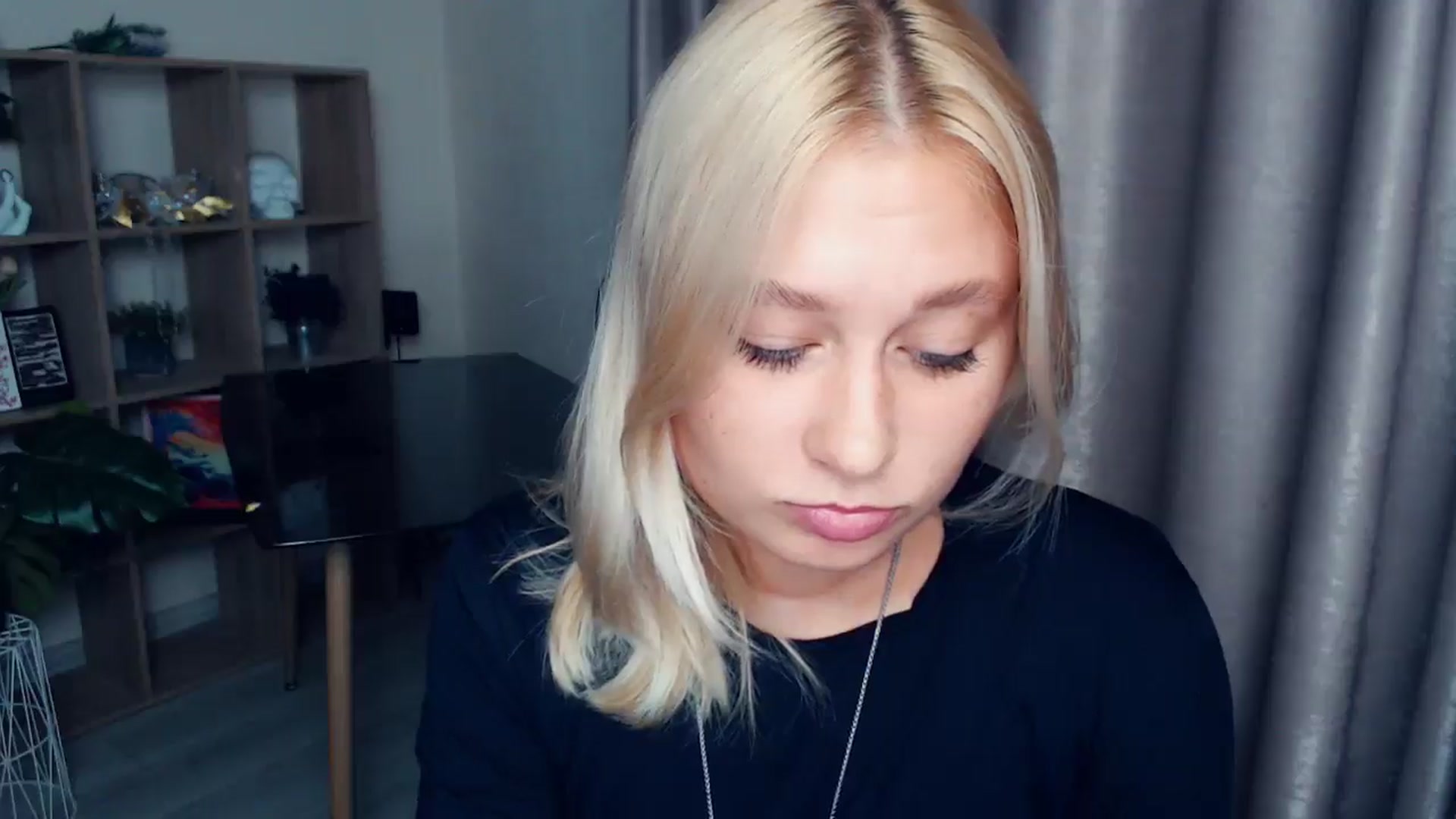 Gallery image thumbnail from Kukla_kolduna's myfreecams stream on, 10/08/2025, 17:04 image 15 of 20