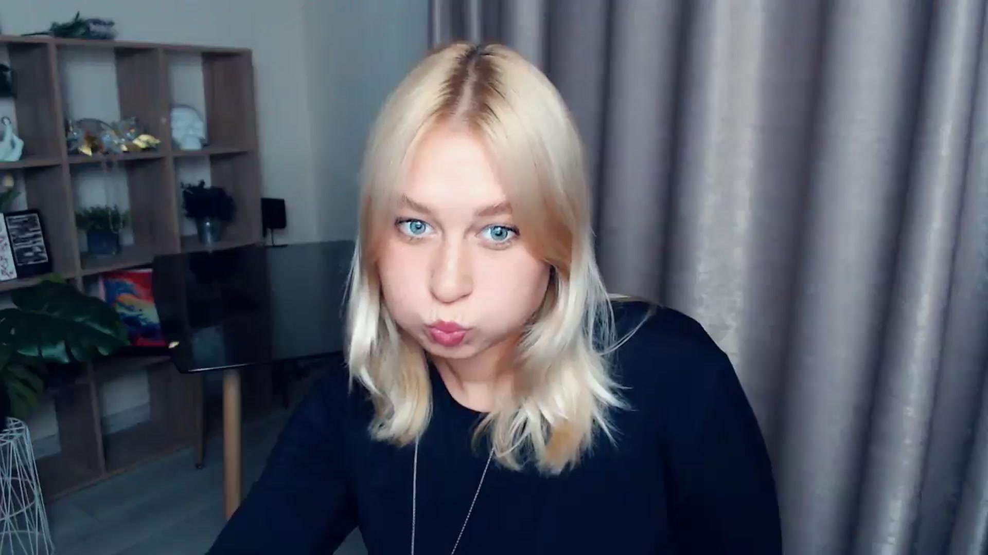 Gallery image thumbnail from Kukla_kolduna's myfreecams stream on, 10/08/2025, 17:04 image 5 of 20