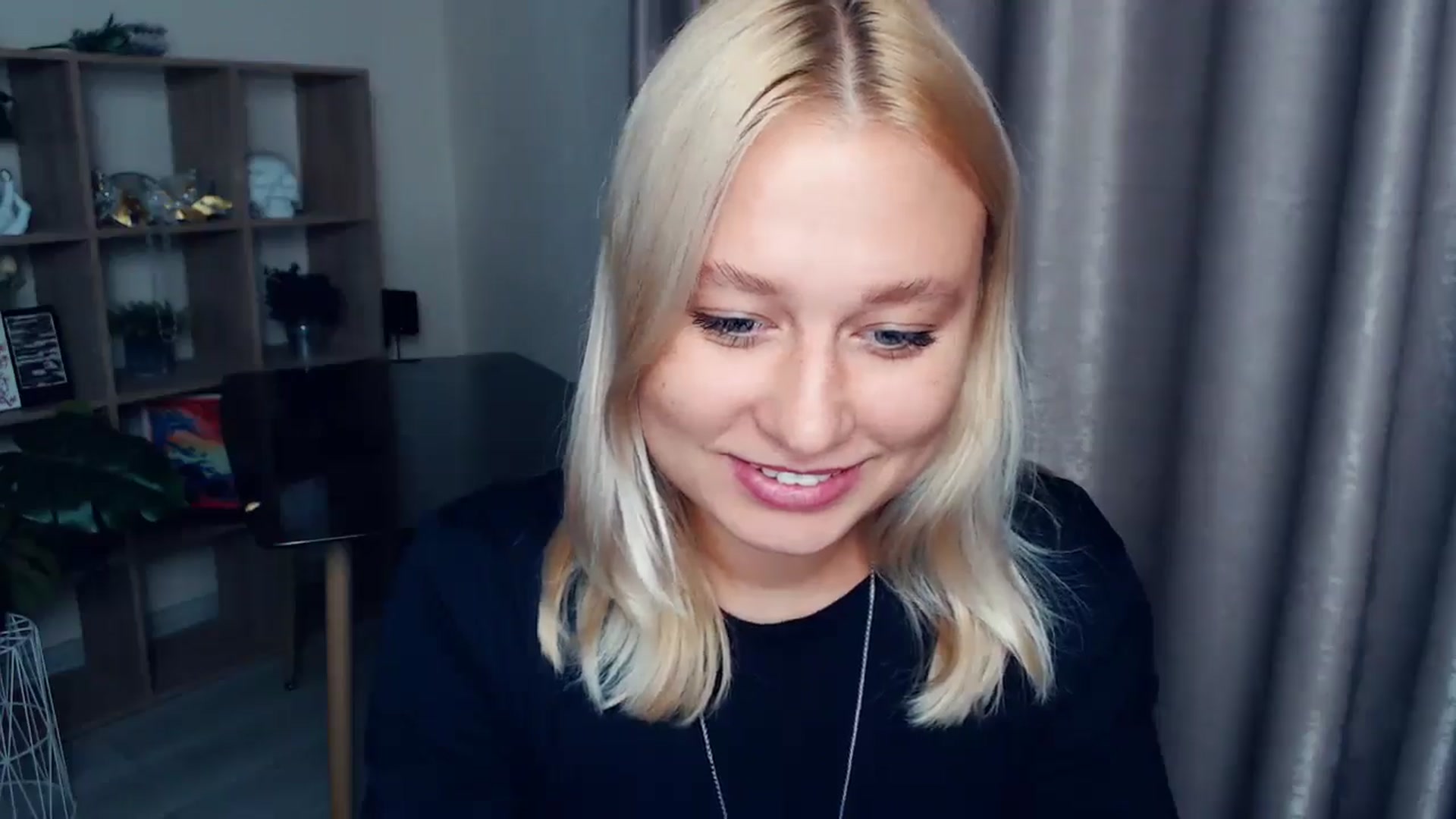 Gallery image thumbnail from Kukla_kolduna's myfreecams stream on, 10/08/2025, 18:10 image 12 of 20