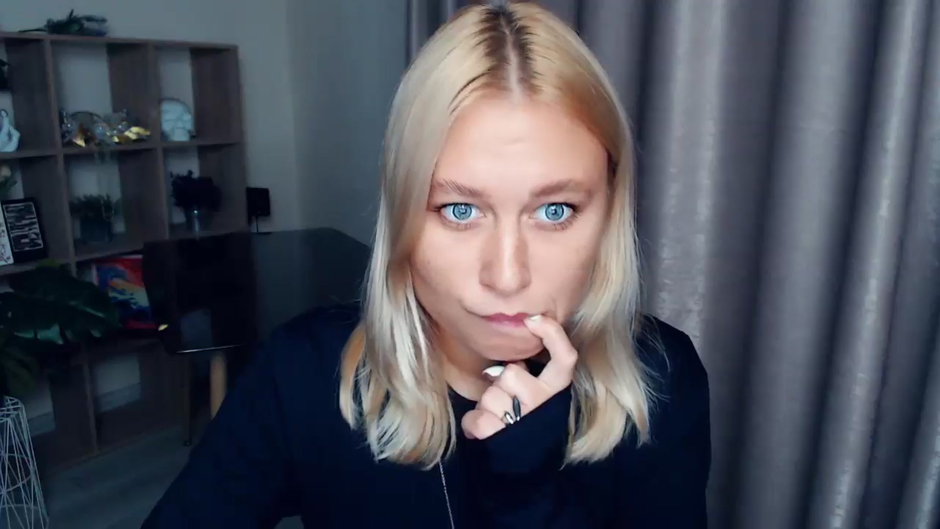 Gallery image thumbnail from Kukla_kolduna's myfreecams stream on, 10/08/2025, 18:10 image 13 of 20