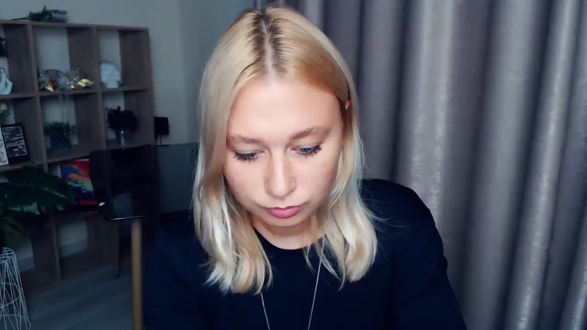 Gallery image thumbnail from Kukla_kolduna's myfreecams stream on, 10/08/2025, 18:10 image 6 of 20