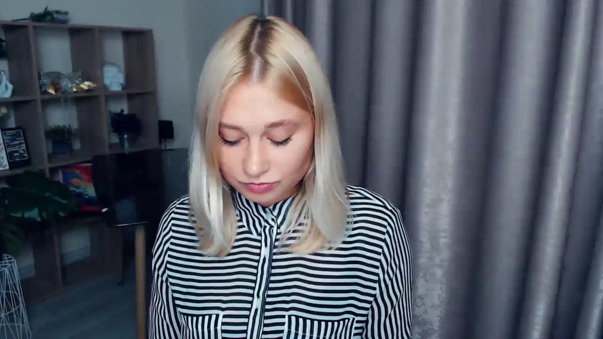 Gallery image thumbnail from Kukla_kolduna's myfreecams stream on, 10/09/2025, 16:08 image 11 of 20