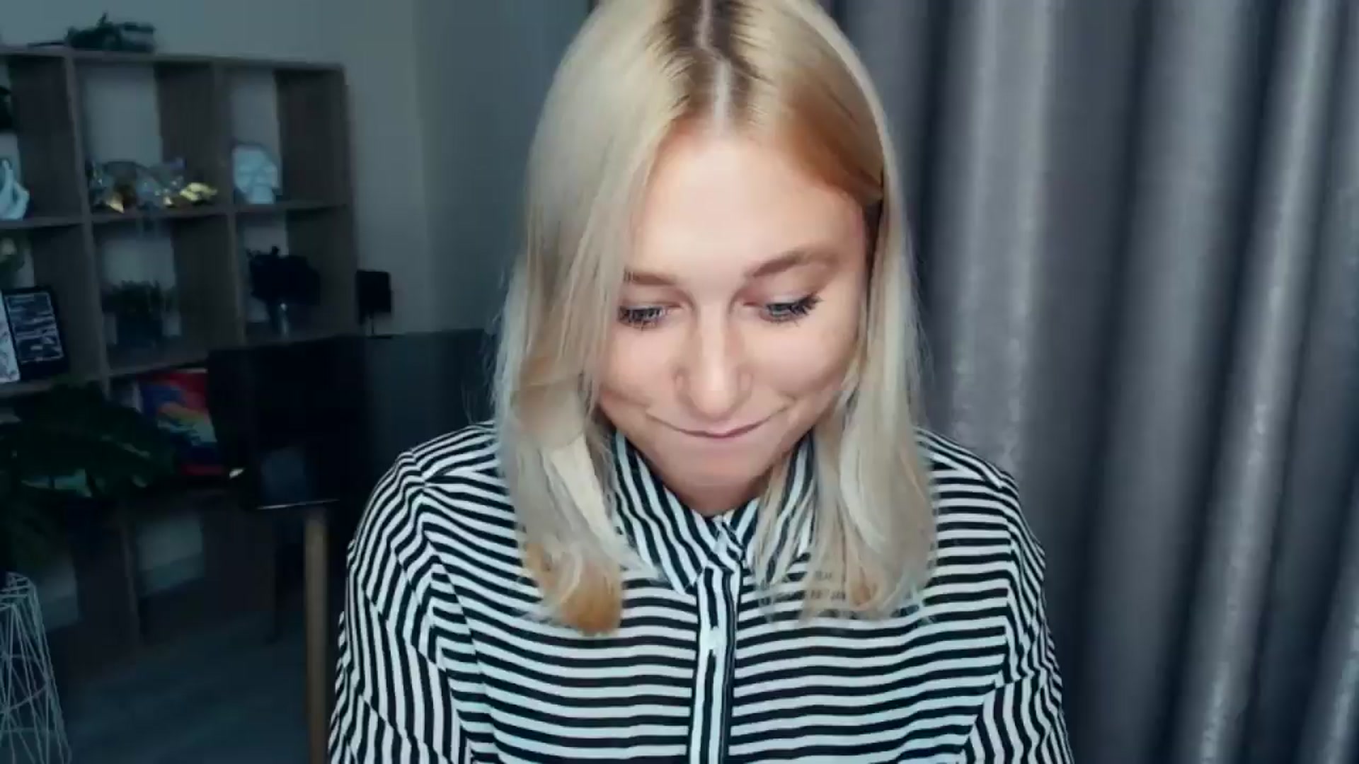 Gallery image thumbnail from Kukla_kolduna's myfreecams stream on, 10/09/2025, 16:08 image 6 of 20