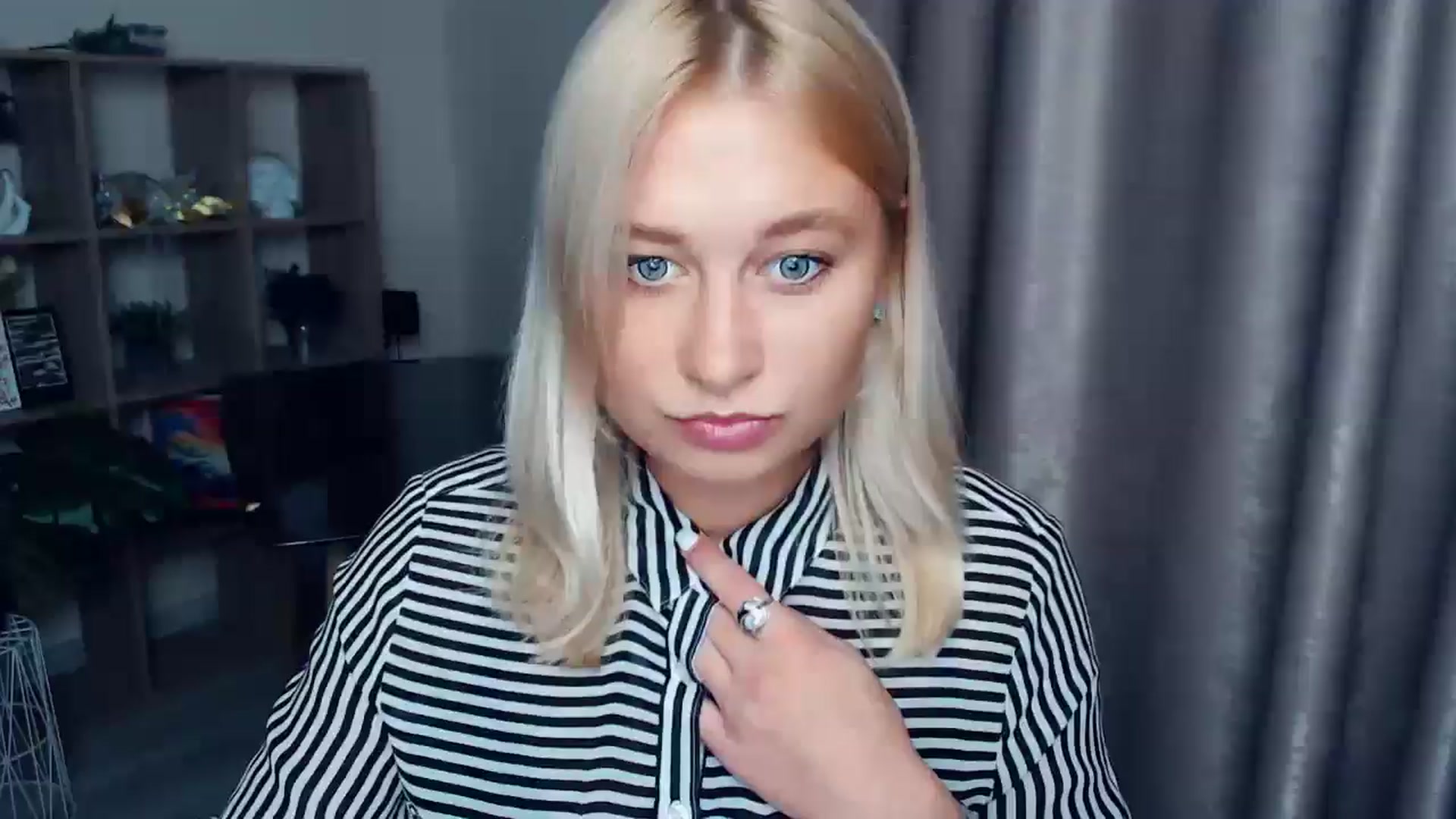 Gallery image thumbnail from Kukla_kolduna's myfreecams stream on, 10/09/2025, 16:08 image 15 of 20