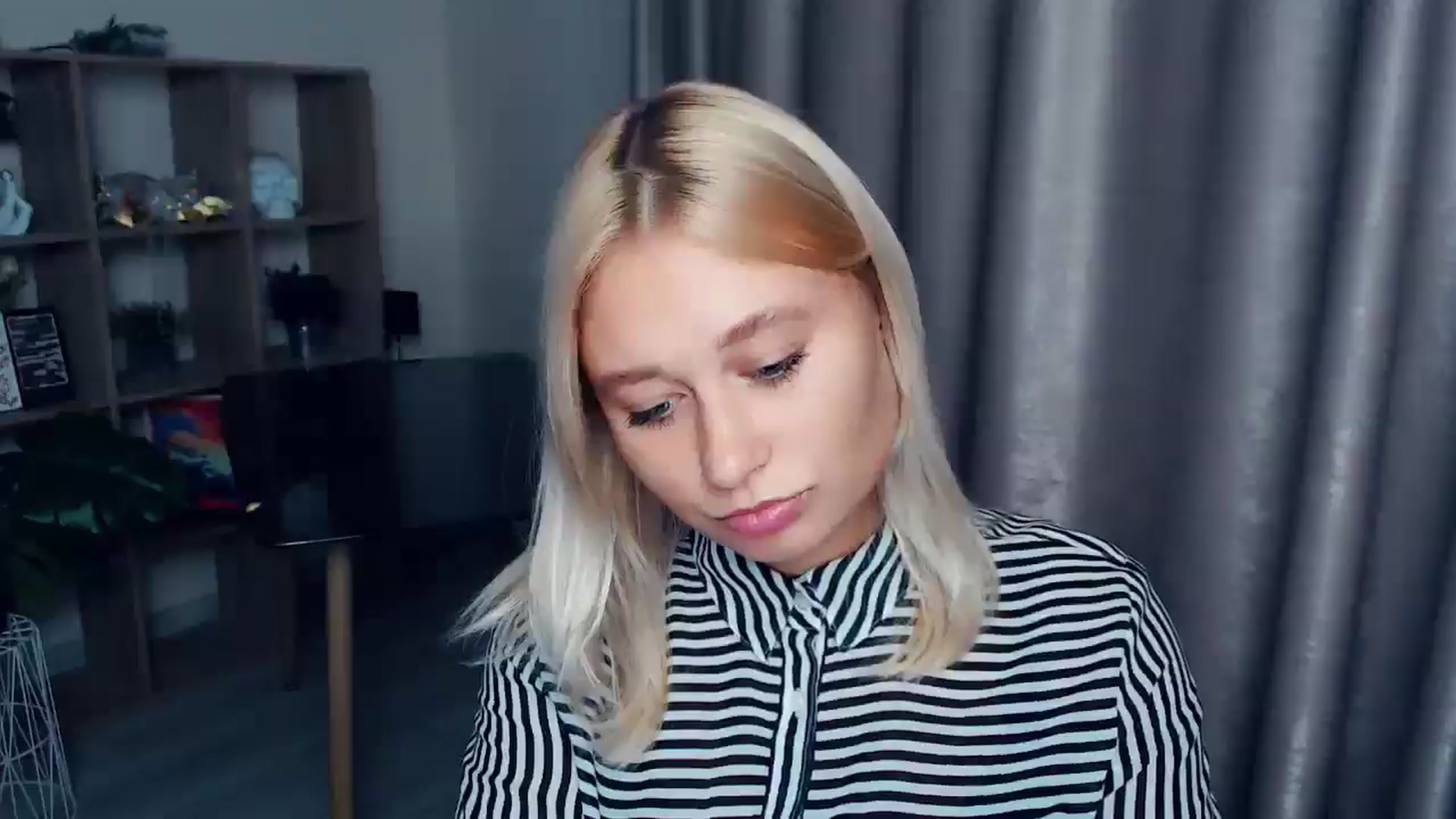 Gallery image thumbnail from Kukla_kolduna's myfreecams stream on, 10/09/2025, 16:08 image 18 of 20