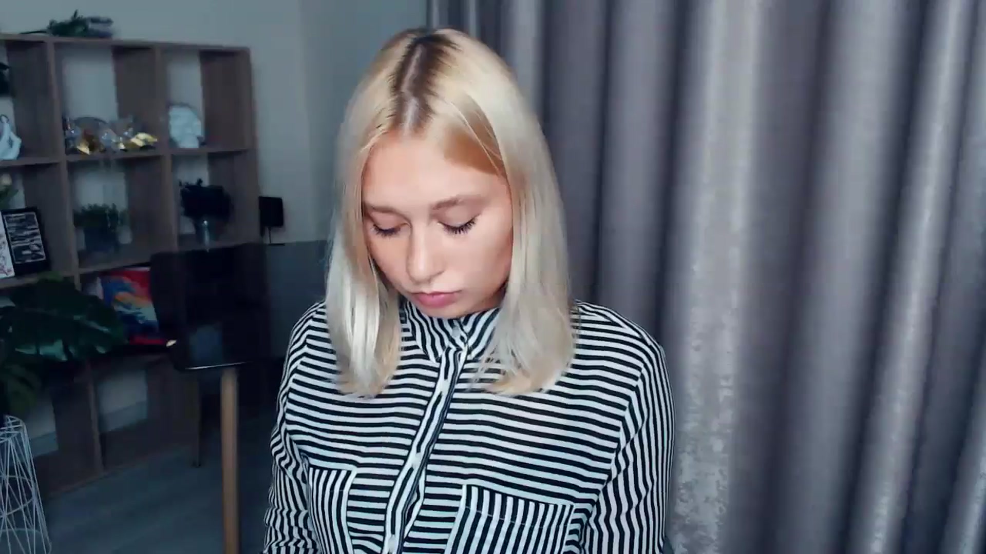 Gallery image thumbnail from Kukla_kolduna's myfreecams stream on, 10/09/2025, 16:08 image 12 of 20