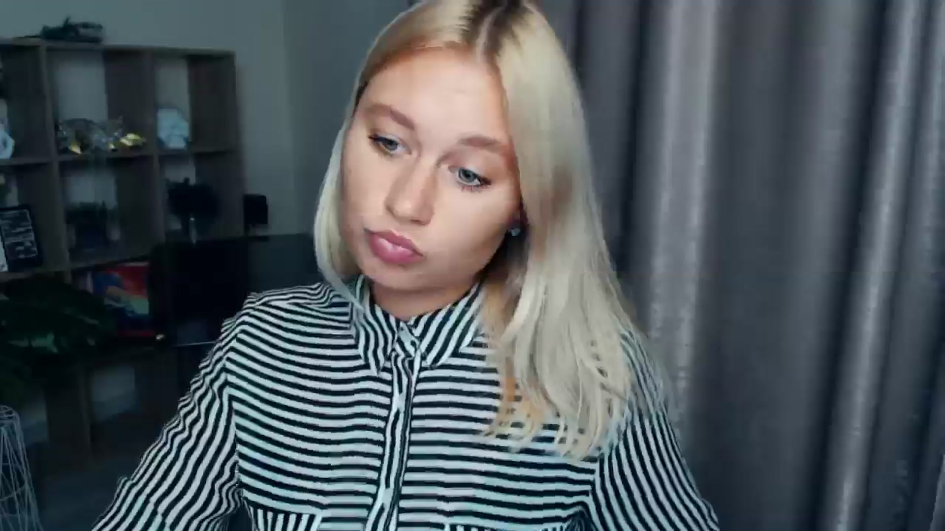 Gallery image thumbnail from Kukla_kolduna's myfreecams stream on, 10/09/2025, 17:50 image 17 of 20