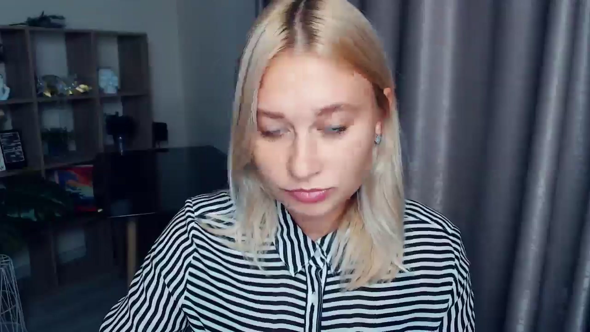 Gallery image thumbnail from Kukla_kolduna's myfreecams stream on, 10/09/2025, 17:50 image 4 of 20