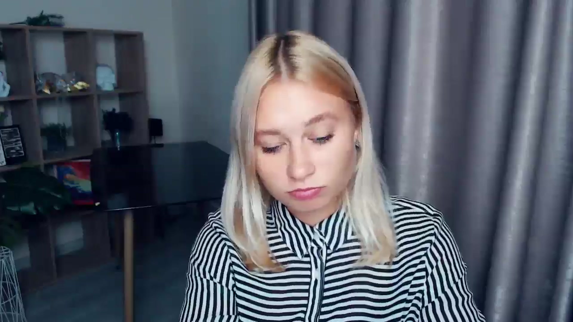 Gallery image thumbnail from Kukla_kolduna's myfreecams stream on, 10/09/2025, 17:50 image 8 of 20