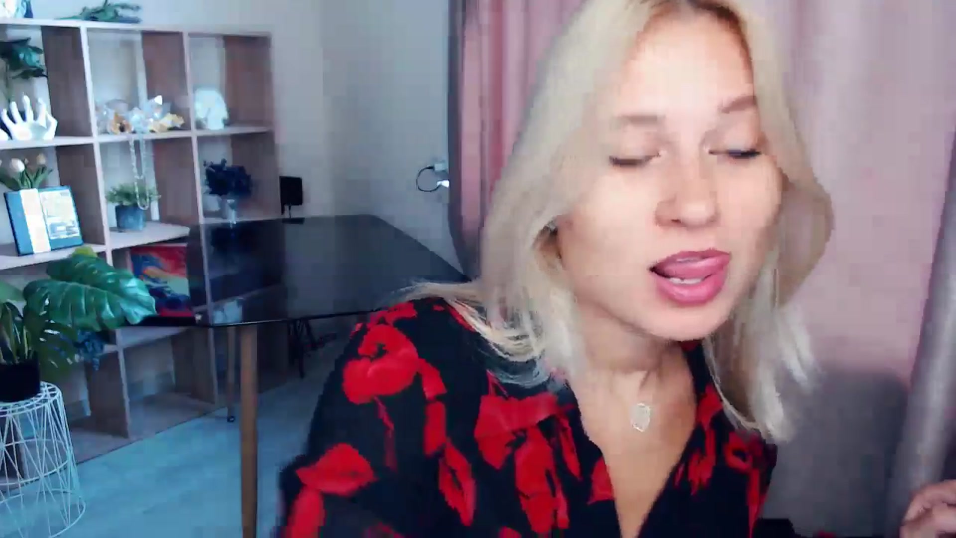 Gallery image thumbnail from Kukla_kolduna's myfreecams stream on, 10/11/2025, 06:45 image 4 of 20