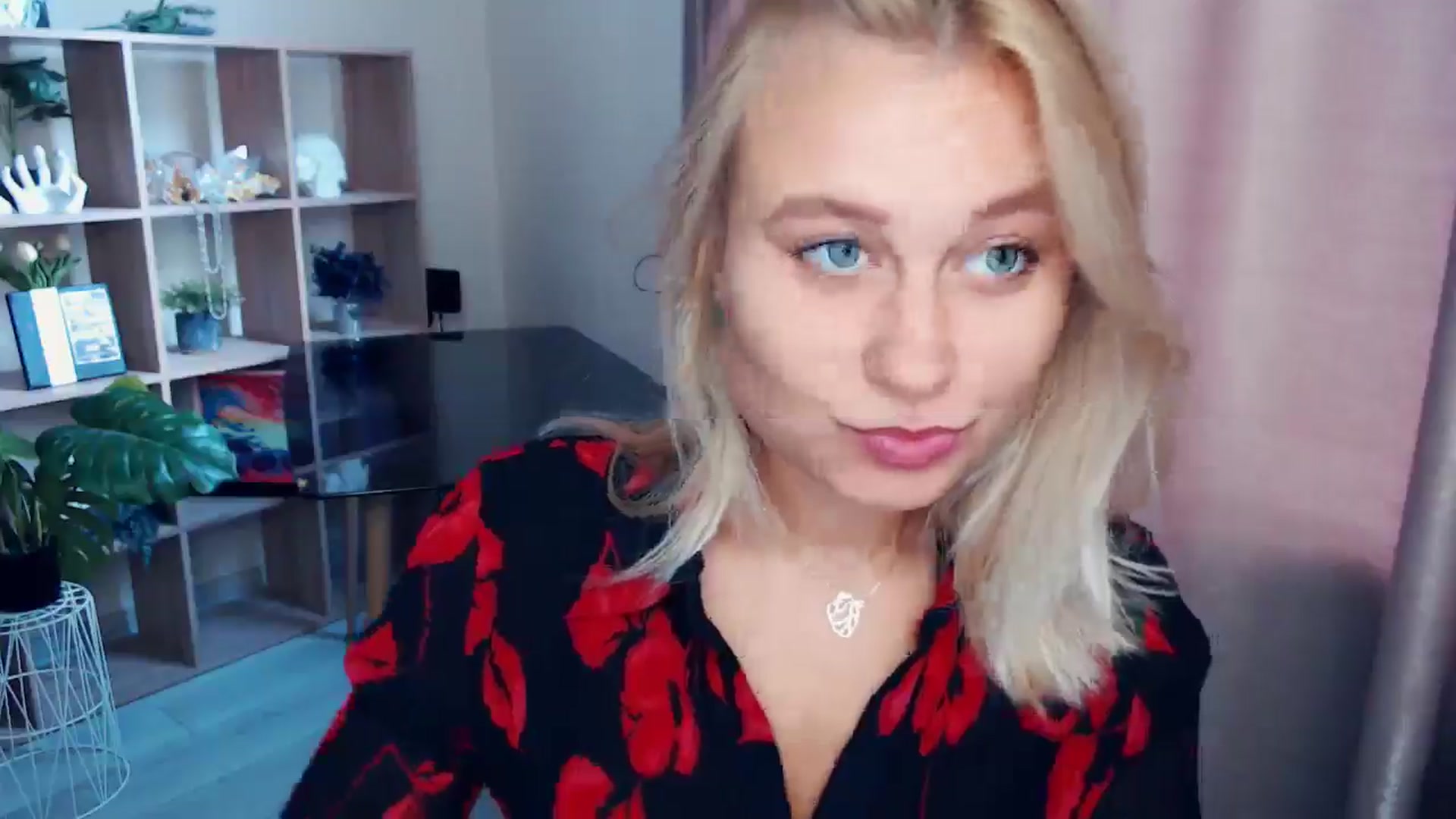 Gallery image thumbnail from Kukla_kolduna's myfreecams stream on, 10/11/2025, 06:45 image 5 of 20