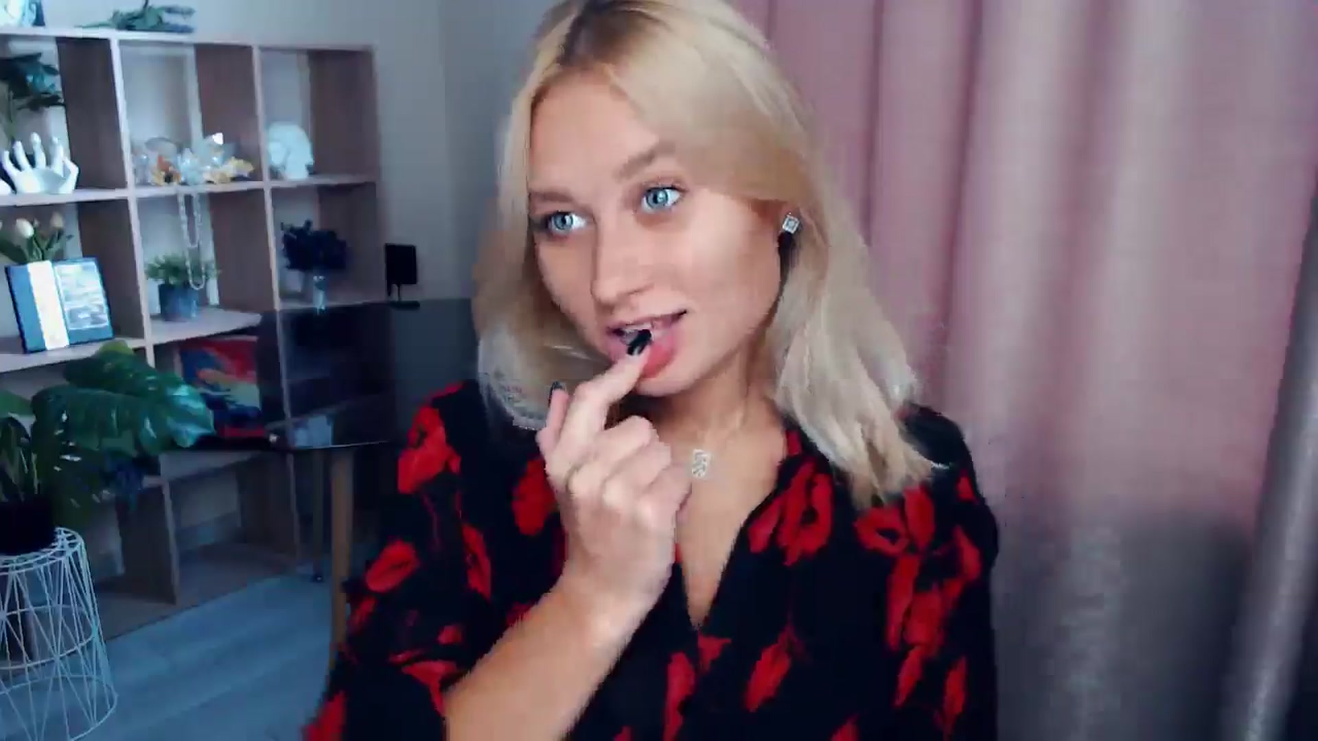 Gallery image thumbnail from Kukla_kolduna's myfreecams stream on, 10/11/2025, 06:45 image 16 of 20