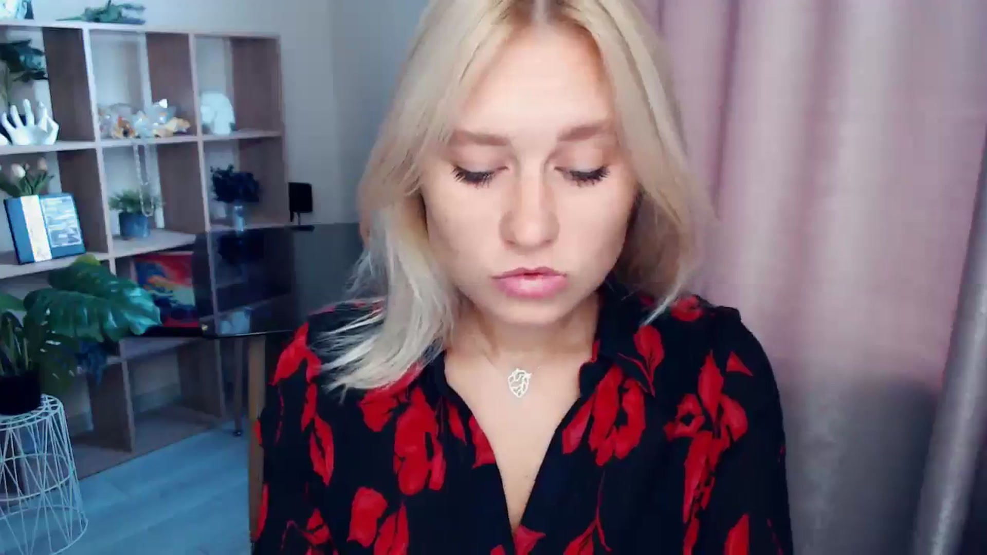 Gallery image thumbnail from Kukla_kolduna's myfreecams stream on, 10/11/2025, 06:45 image 19 of 20