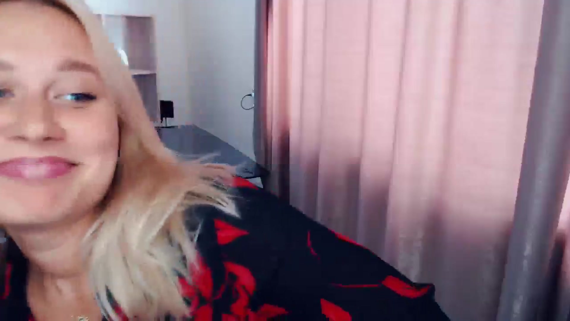 Gallery image thumbnail from Kukla_kolduna's myfreecams stream on, 10/11/2025, 10:53 image 14 of 20