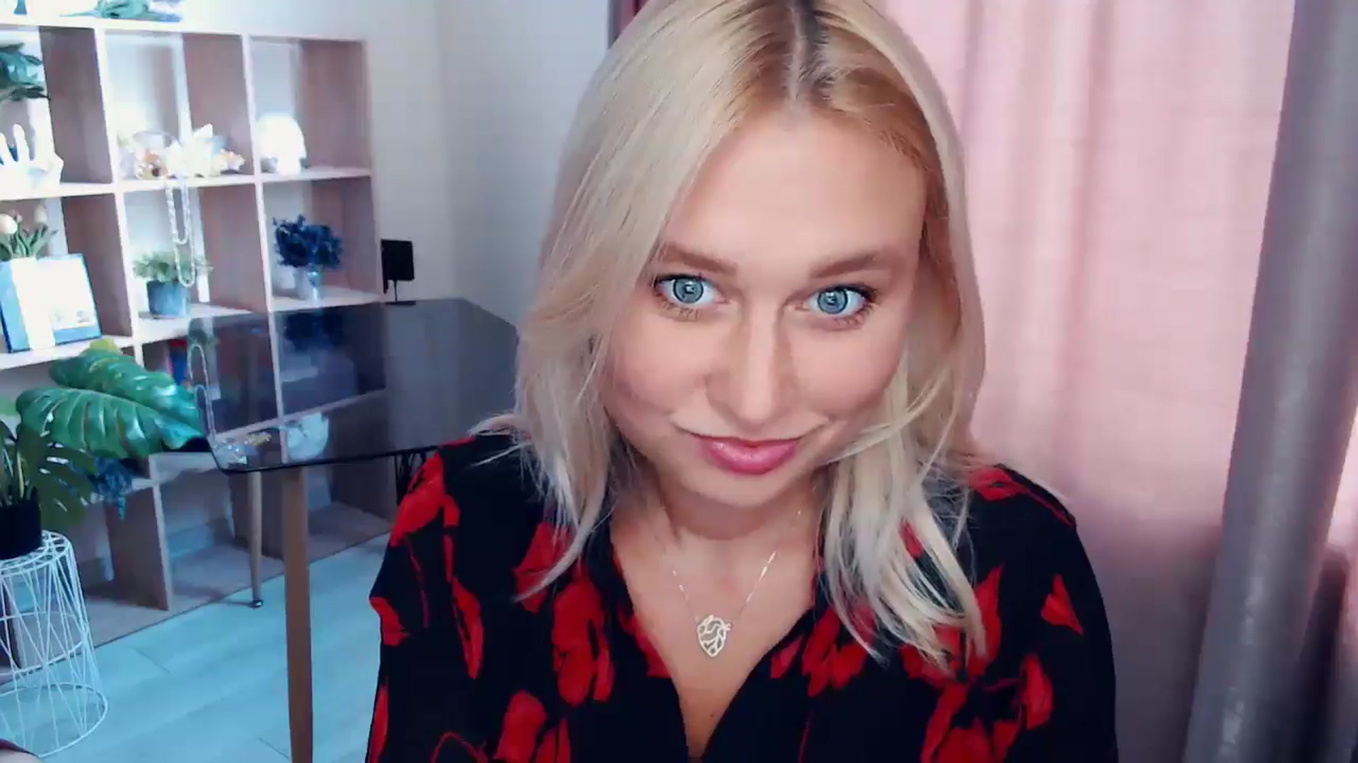 Gallery image thumbnail from Kukla_kolduna's myfreecams stream on, 10/11/2025, 10:53 image 4 of 20