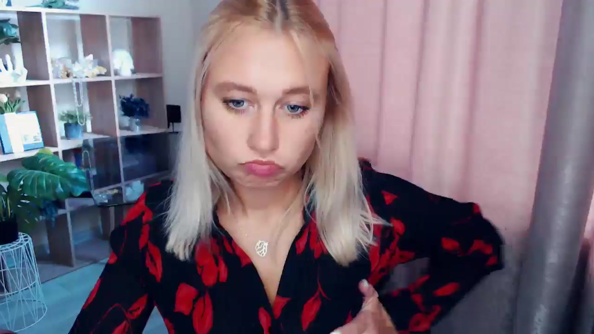 Gallery image thumbnail from Kukla_kolduna's myfreecams stream on, 10/11/2025, 11:43 image 6 of 20