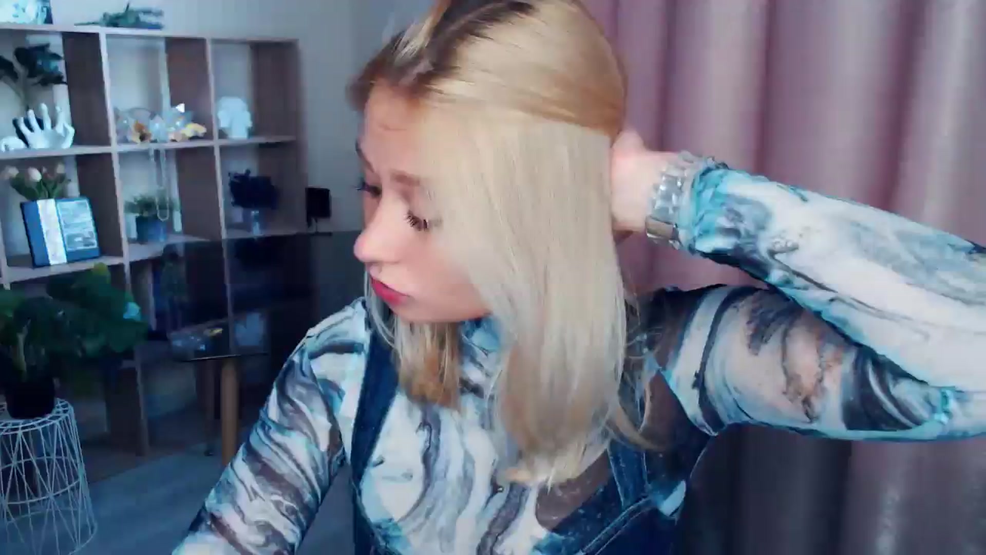 Gallery image thumbnail from Kukla_kolduna's myfreecams stream on, 10/12/2025, 18:00 image 1 of 20