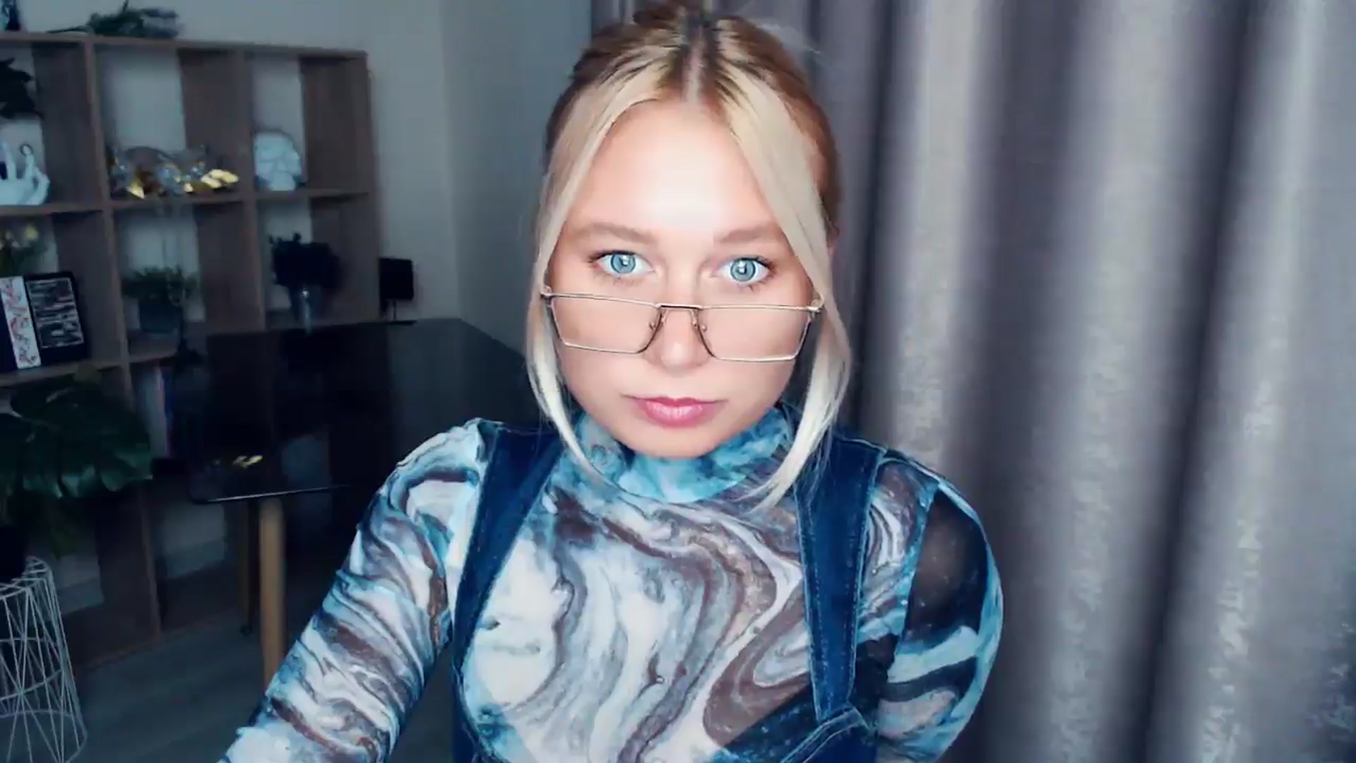 Gallery image thumbnail from Kukla_kolduna's myfreecams stream on, 10/12/2025, 18:00 image 17 of 20