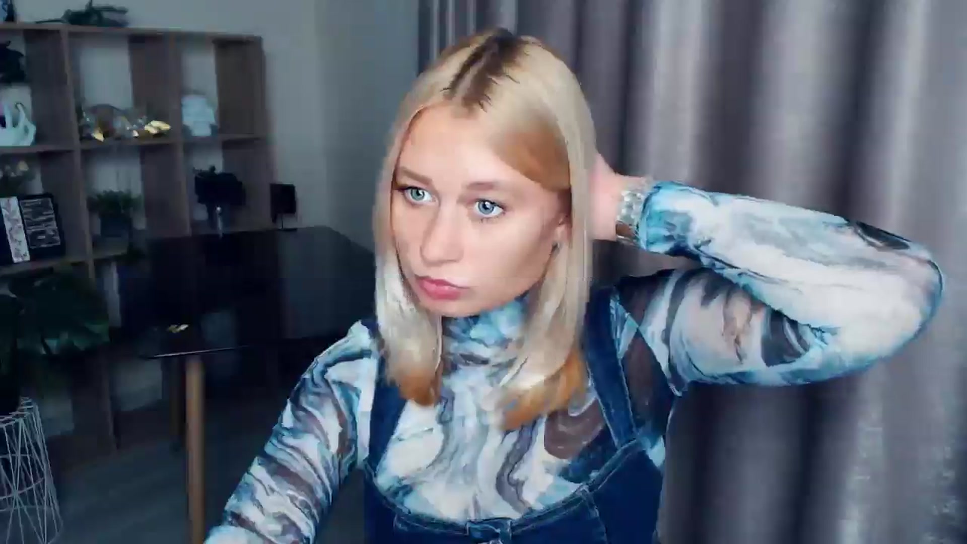 Gallery image thumbnail from Kukla_kolduna's myfreecams stream on, 10/12/2025, 18:00 image 15 of 20