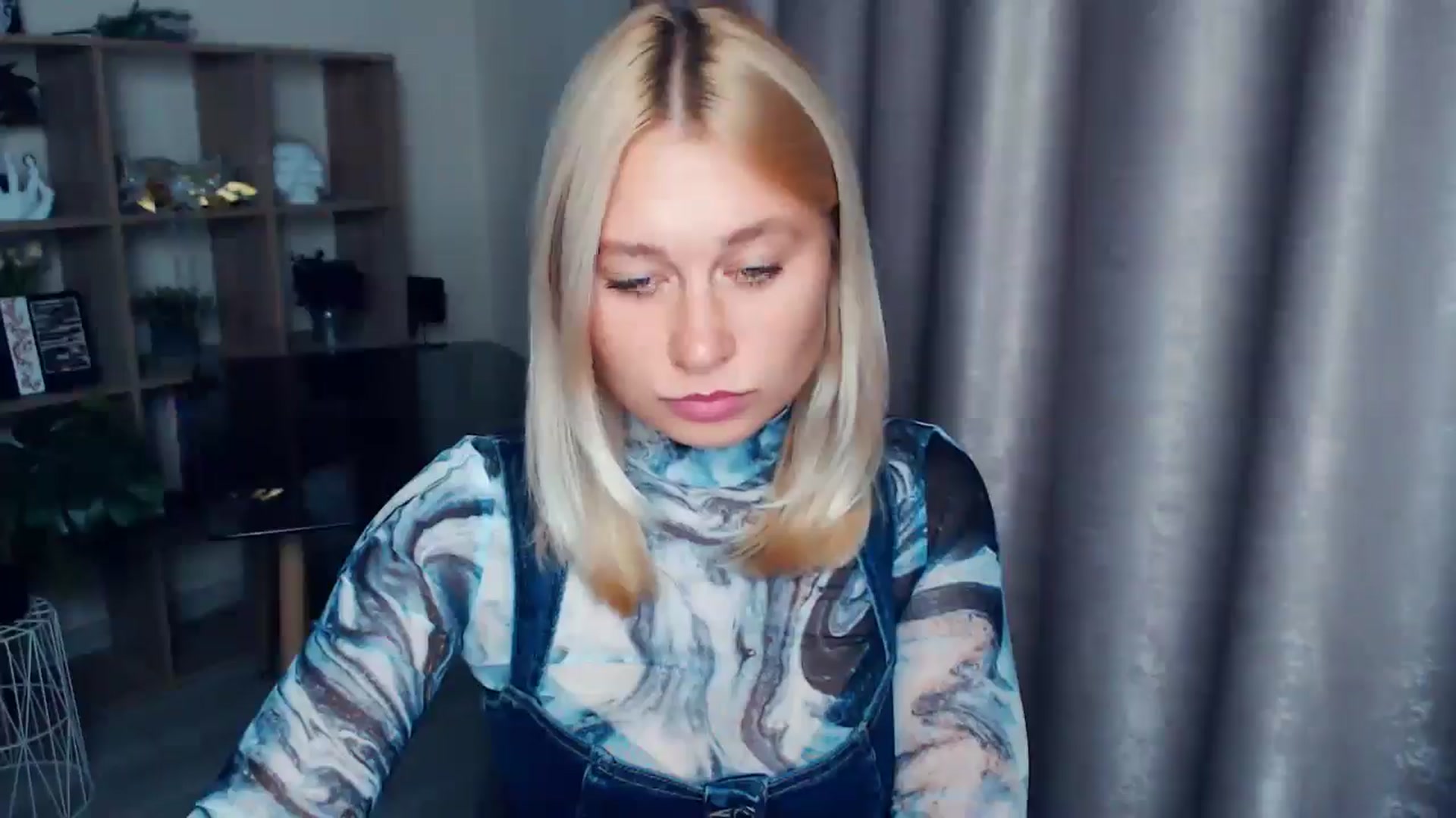 Gallery image thumbnail from Kukla_kolduna's myfreecams stream on, 10/12/2025, 18:00 image 11 of 20