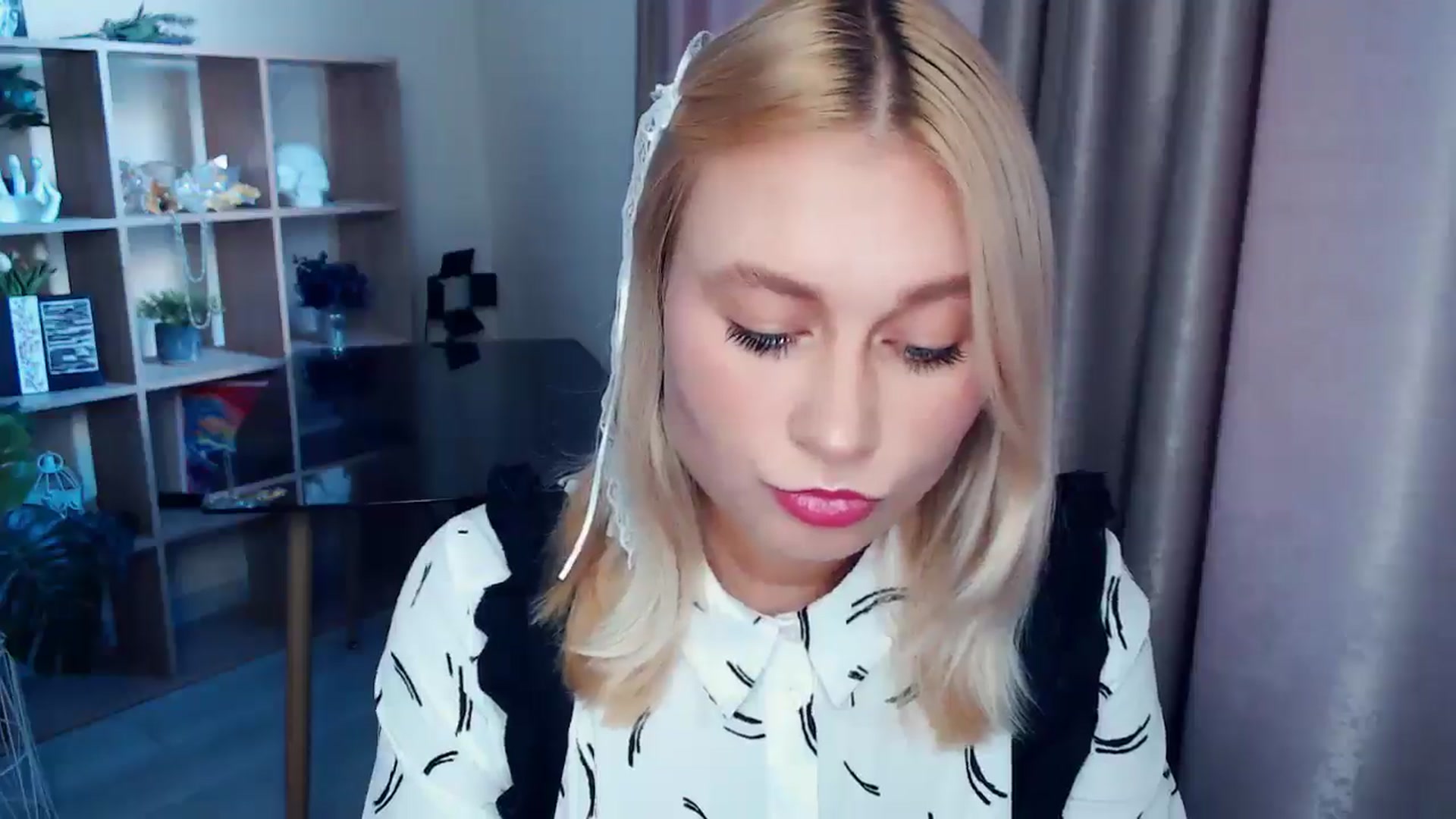 Gallery image thumbnail from Kukla_kolduna's myfreecams stream on, 10/15/2025, 15:05 image 2 of 20