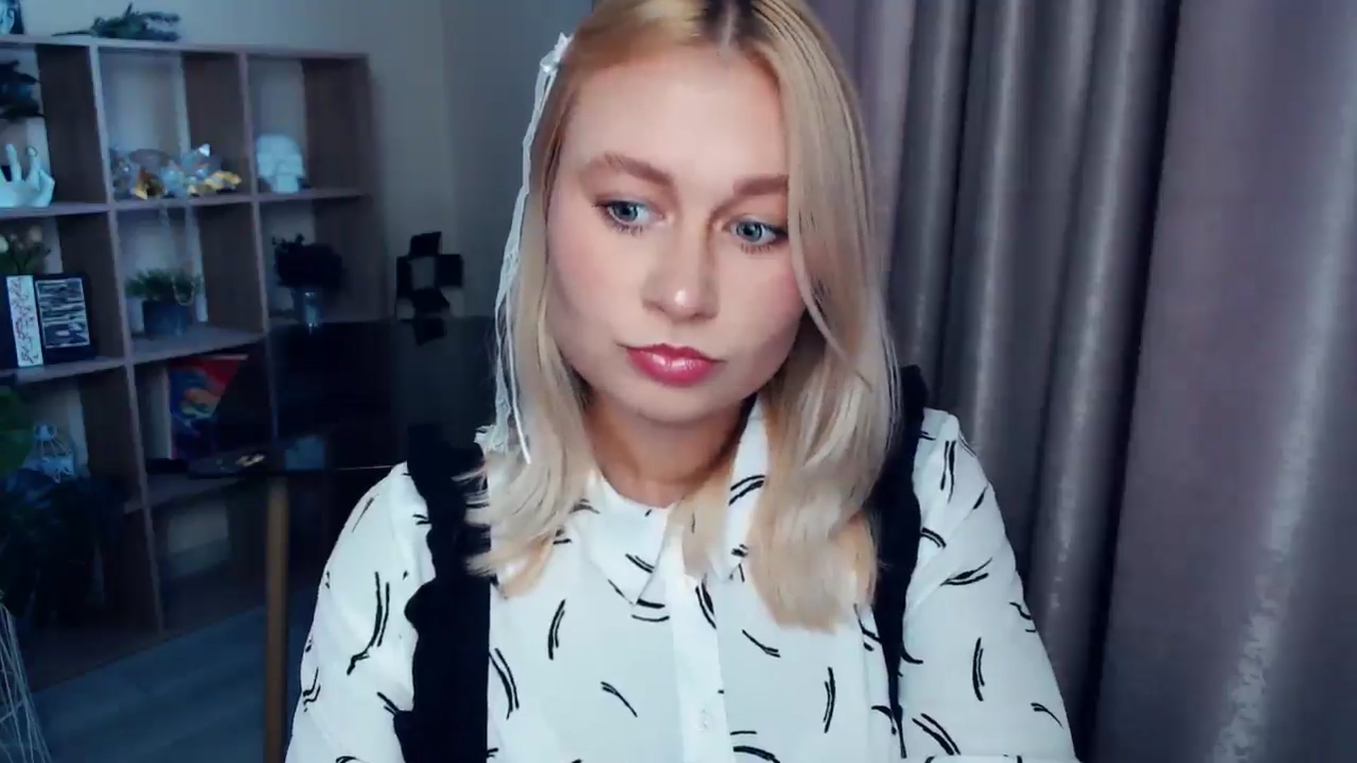 Gallery image thumbnail from Kukla_kolduna's myfreecams stream on, 10/15/2025, 15:05 image 15 of 20