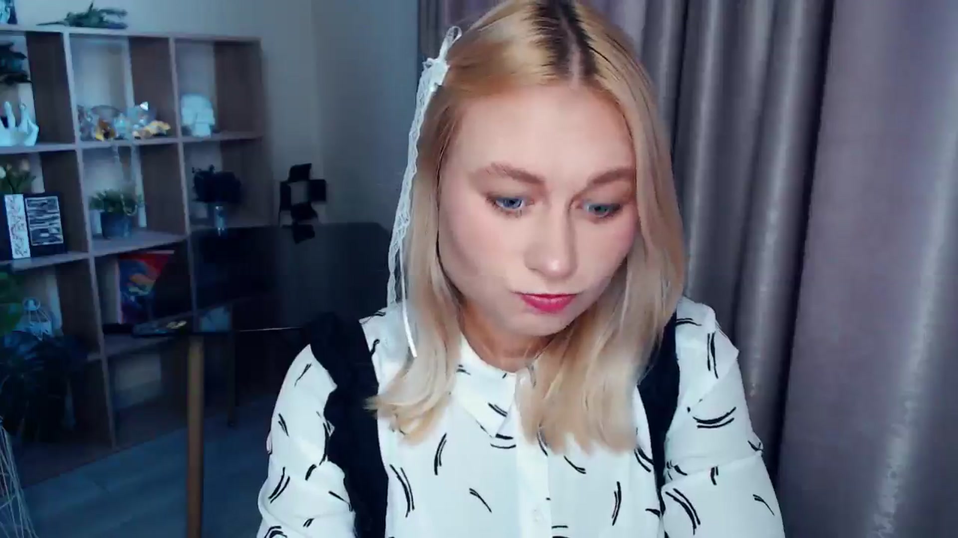 Gallery image thumbnail from Kukla_kolduna's myfreecams stream on, 10/15/2025, 15:05 image 11 of 20