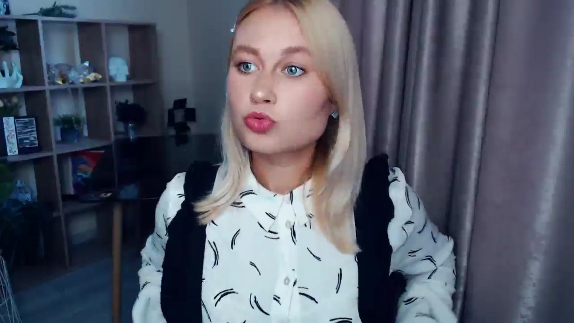 Gallery image thumbnail from Kukla_kolduna's myfreecams stream on, 10/15/2025, 15:05 image 16 of 20