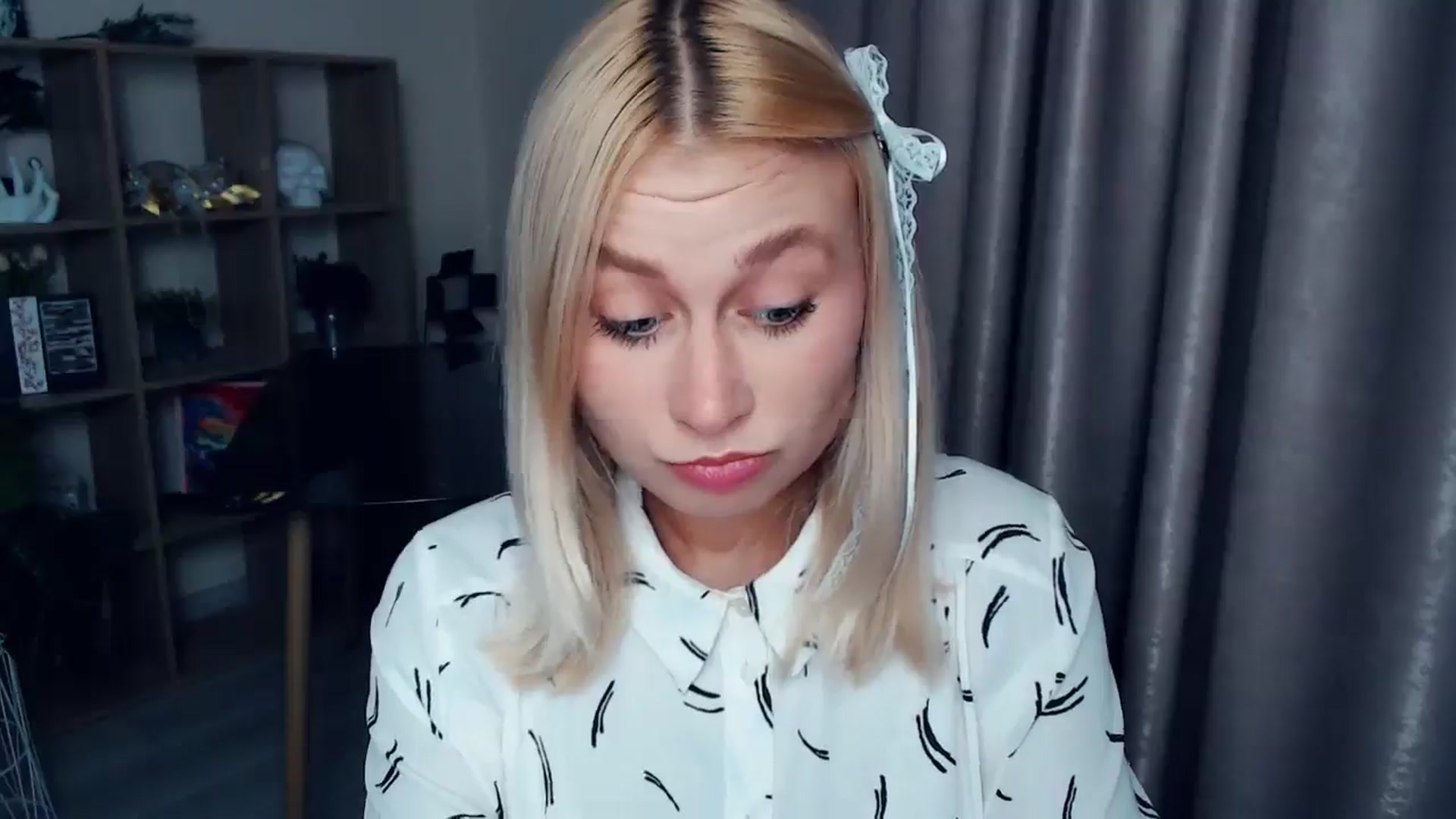Gallery image thumbnail from Kukla_kolduna's myfreecams stream on, 10/15/2025, 17:04 image 17 of 20