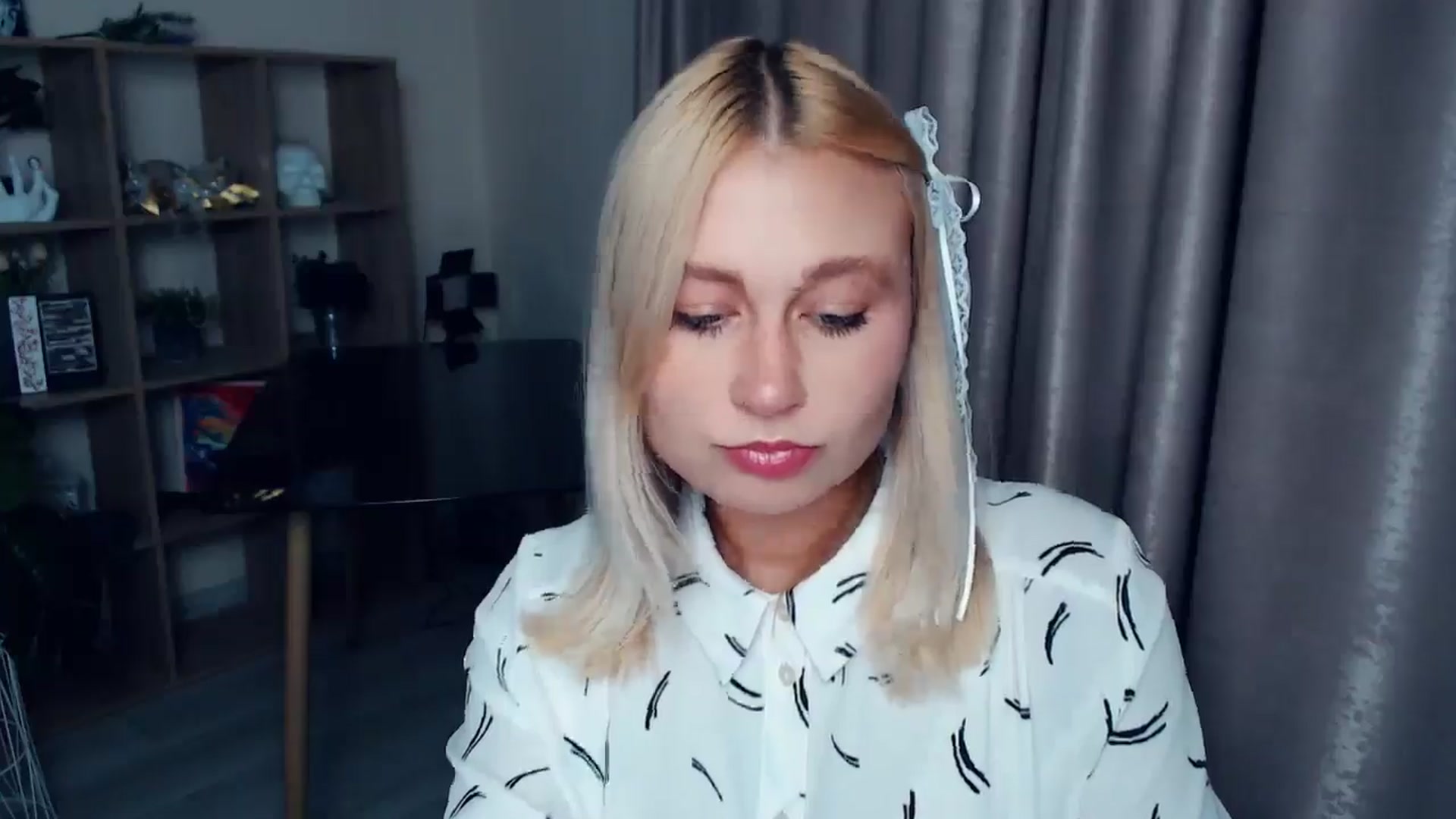 Gallery image thumbnail from Kukla_kolduna's myfreecams stream on, 10/15/2025, 17:04 image 5 of 20
