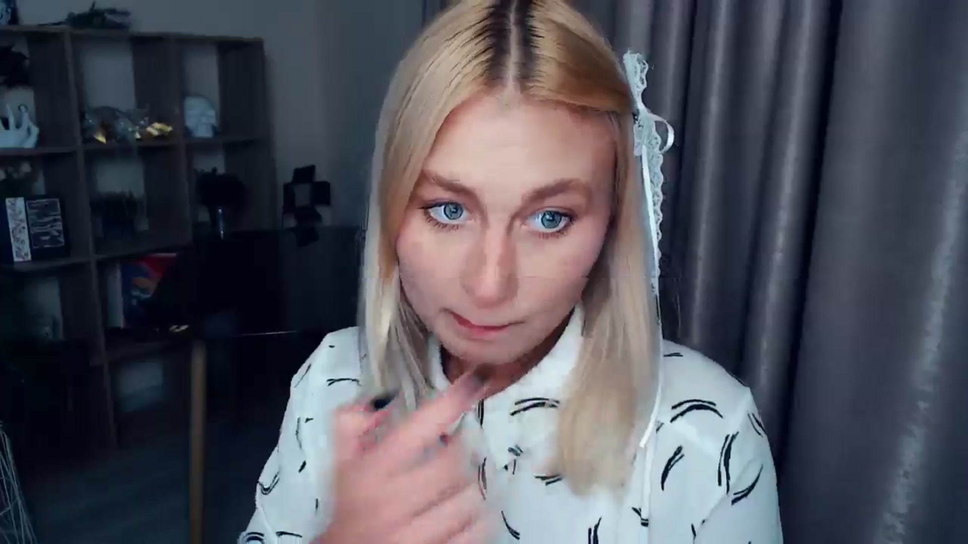 Gallery image thumbnail from Kukla_kolduna's myfreecams stream on, 10/15/2025, 17:04 image 9 of 20