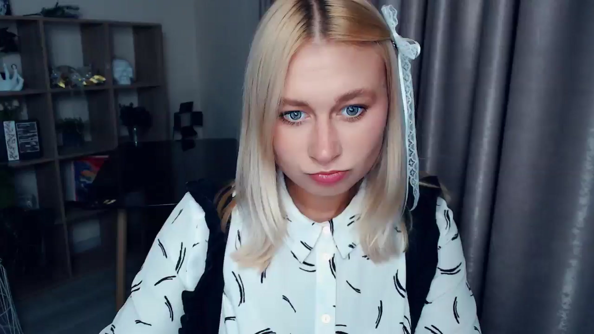 Gallery image thumbnail from Kukla_kolduna's myfreecams stream on, 10/15/2025, 17:04 image 13 of 20
