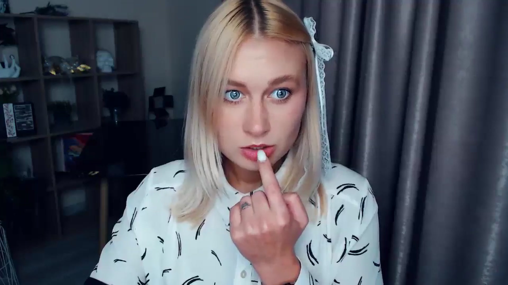 Gallery image thumbnail from Kukla_kolduna's myfreecams stream on, 10/15/2025, 17:04 image 16 of 20