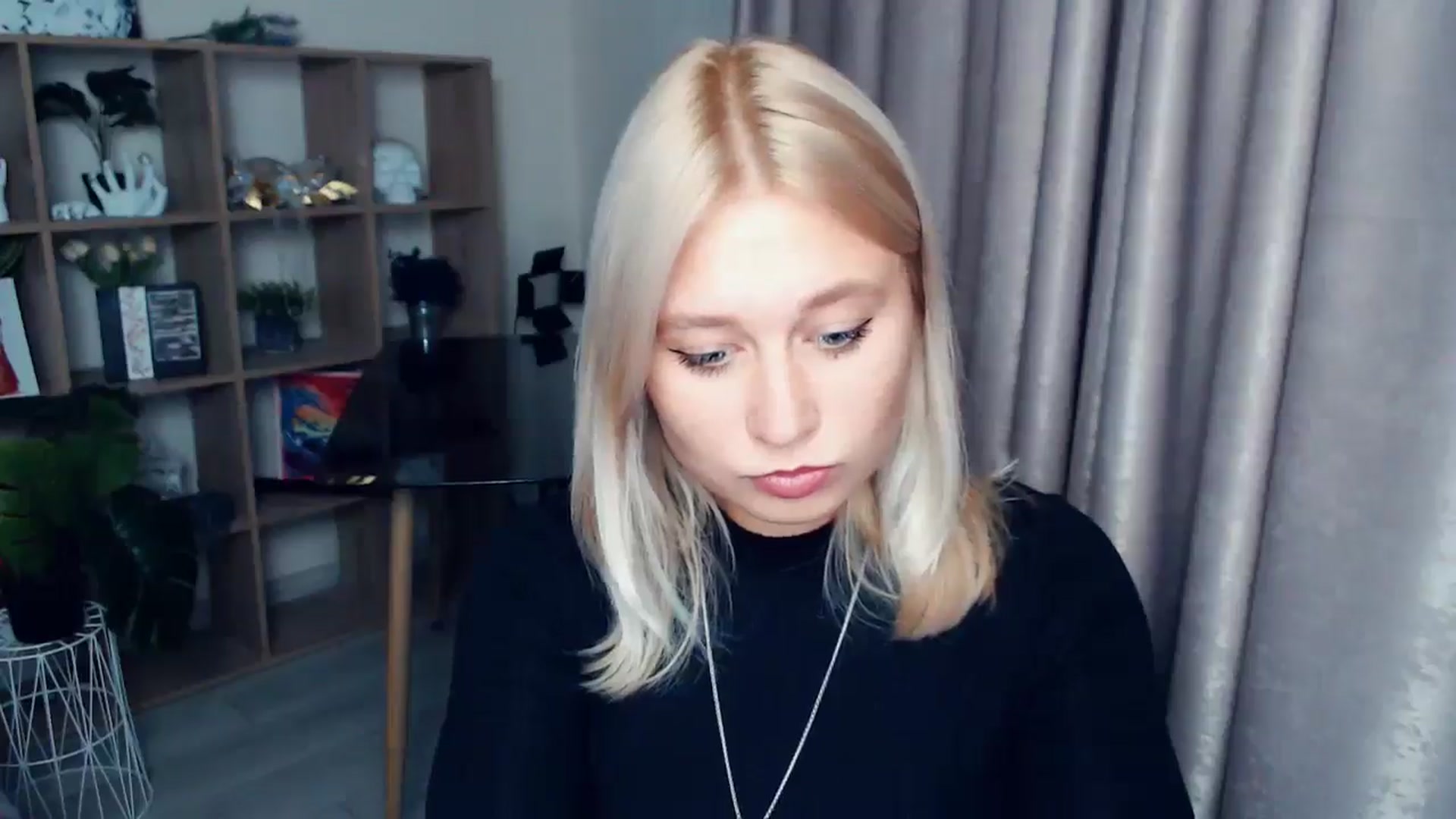 Gallery image thumbnail from Kukla_kolduna's myfreecams stream on, 10/16/2025, 16:23 image 8 of 20
