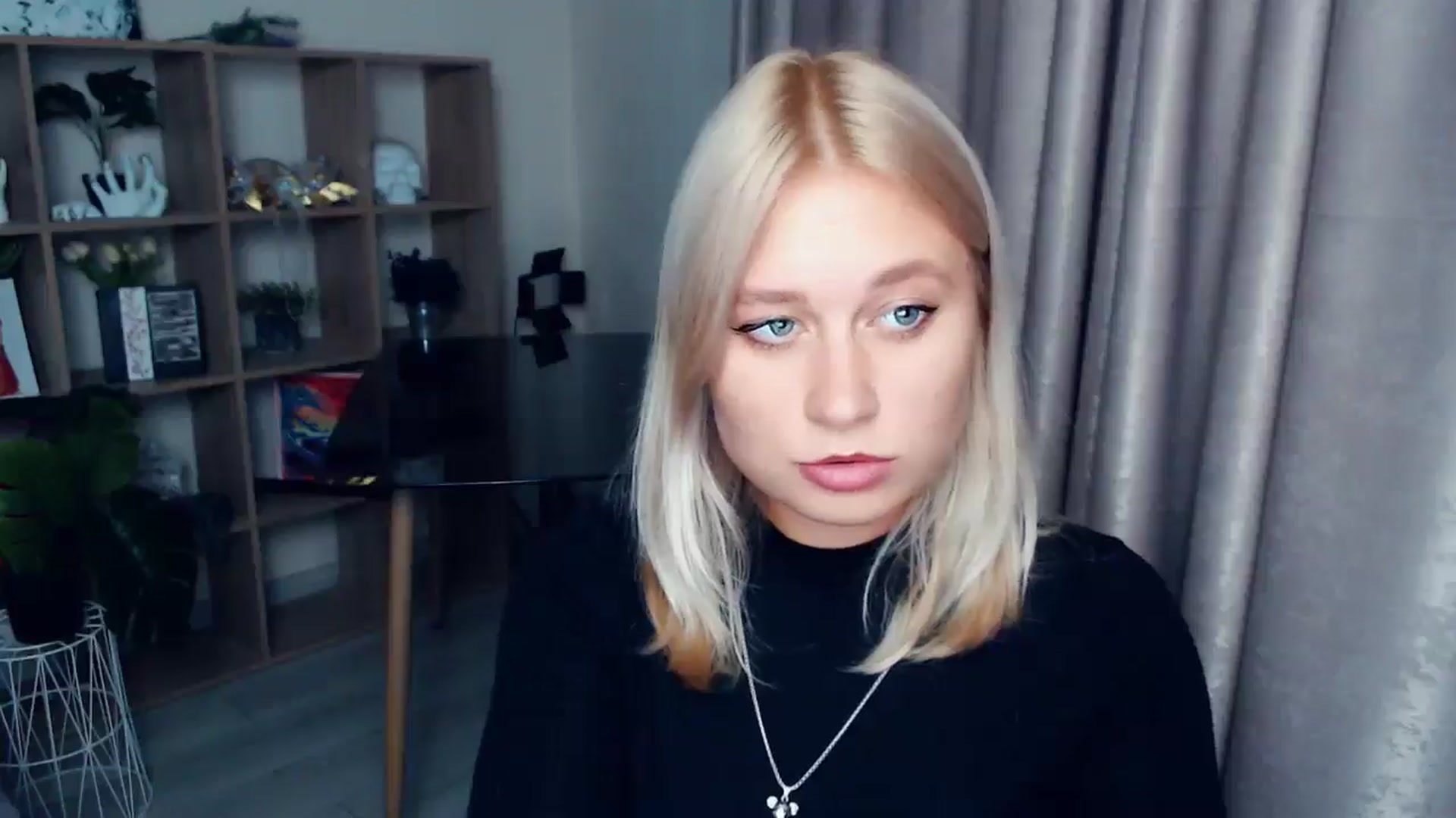 Gallery image thumbnail from Kukla_kolduna's myfreecams stream on, 10/16/2025, 16:23 image 17 of 20