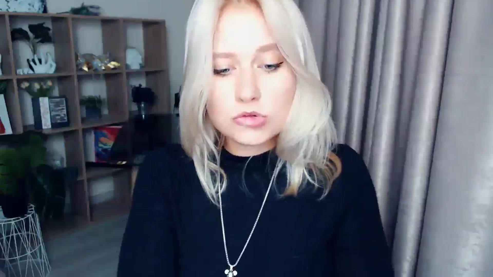Gallery image thumbnail from Kukla_kolduna's myfreecams stream on, 10/16/2025, 18:06 image 7 of 20