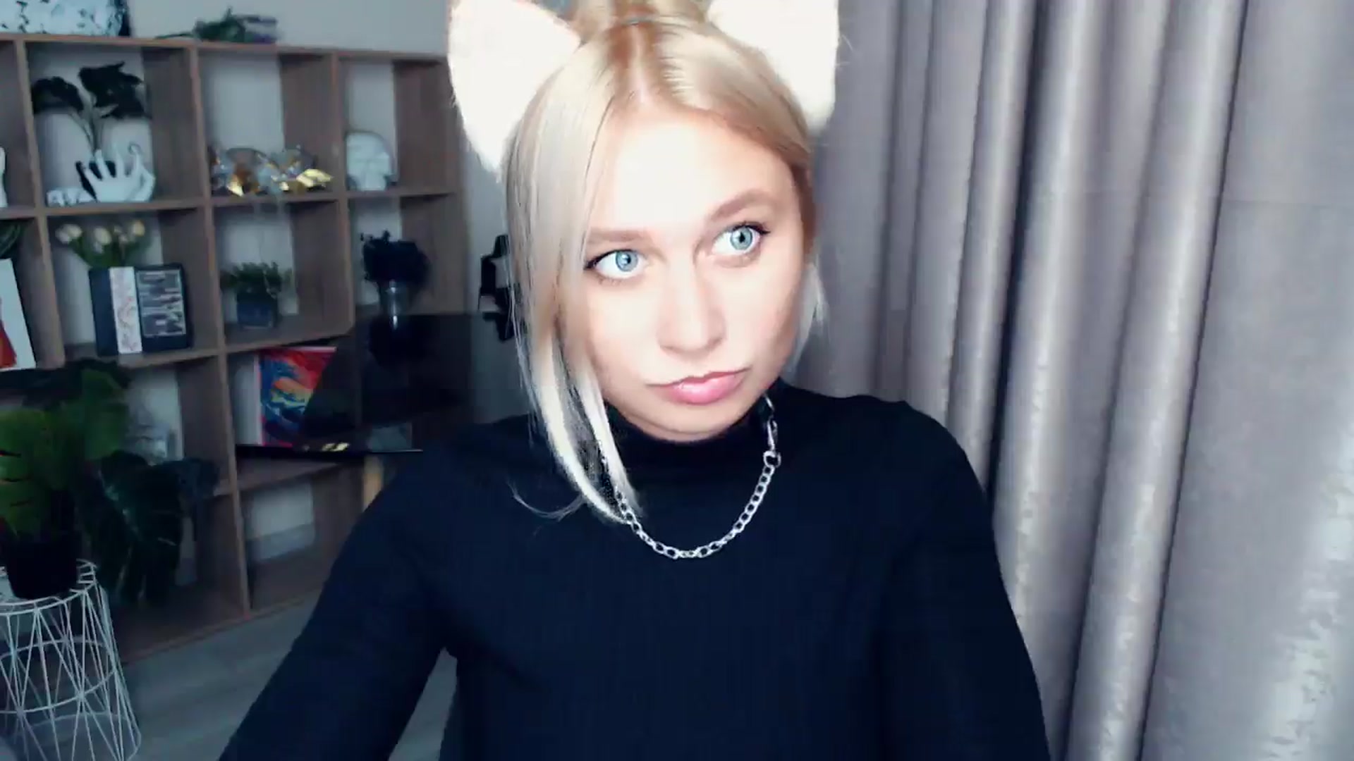 Gallery image thumbnail from Kukla_kolduna's myfreecams stream on, 10/16/2025, 18:06 image 18 of 20
