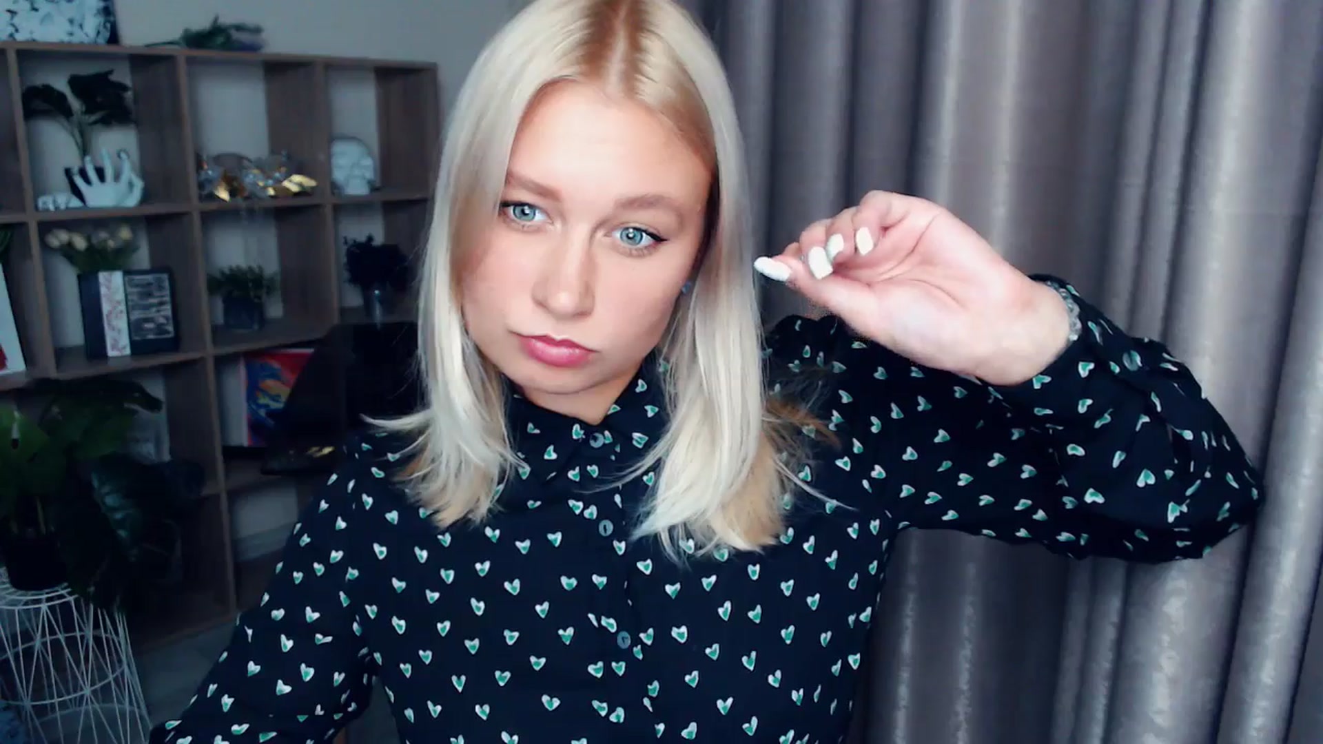 Gallery image thumbnail from Kukla_kolduna's myfreecams stream on, 10/17/2025, 16:35 image 12 of 20