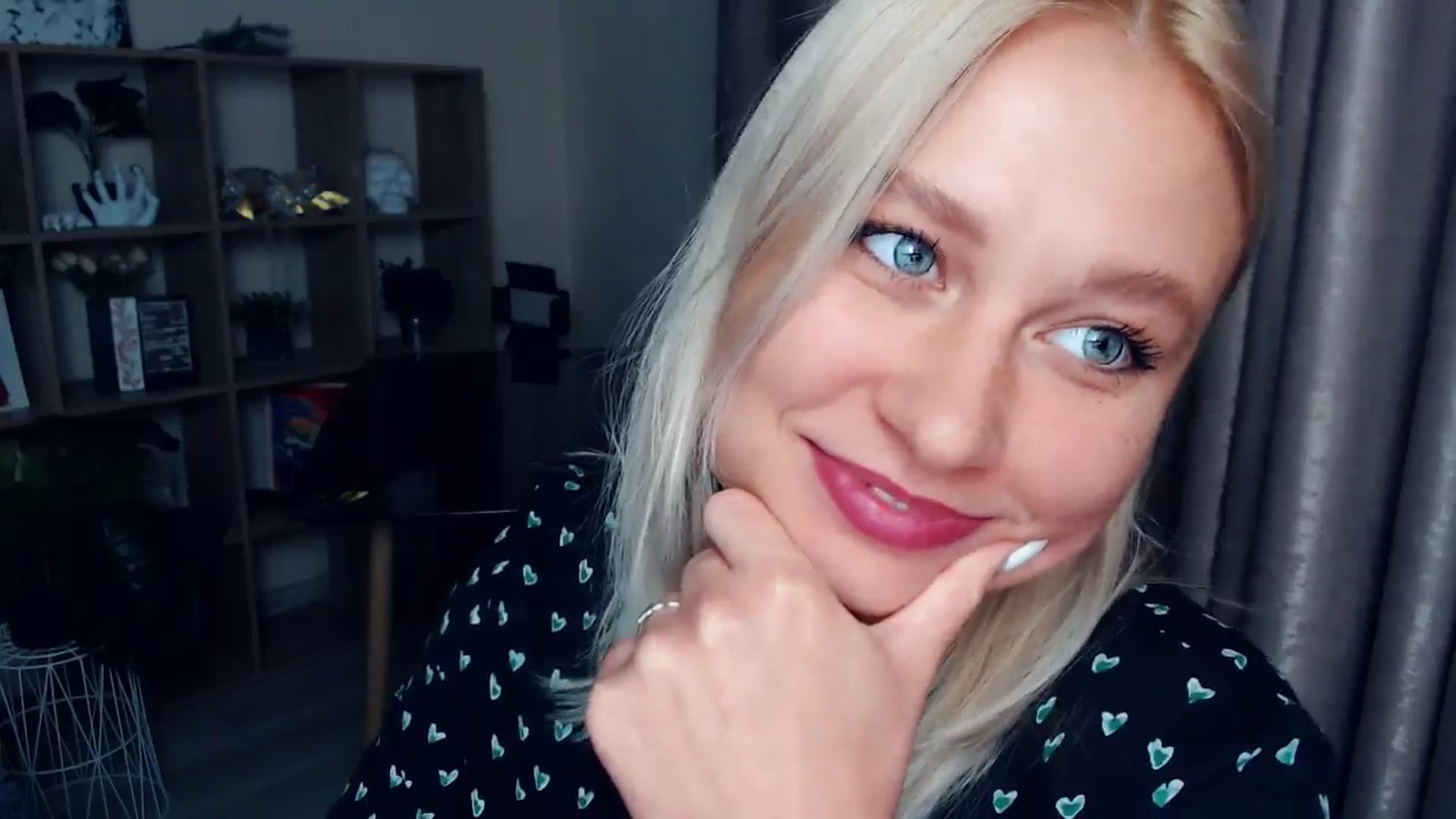 Gallery image thumbnail from Kukla_kolduna's myfreecams stream on, 10/17/2025, 16:35 image 20 of 20