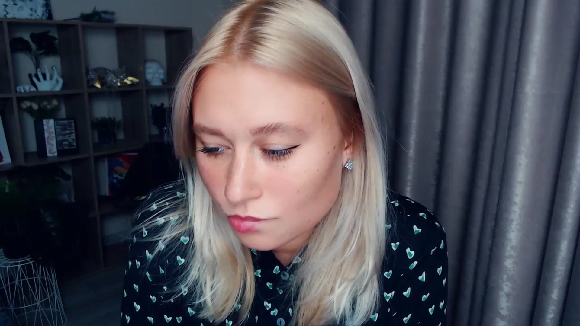 Gallery image thumbnail from Kukla_kolduna's myfreecams stream on, 10/17/2025, 16:35 image 7 of 20