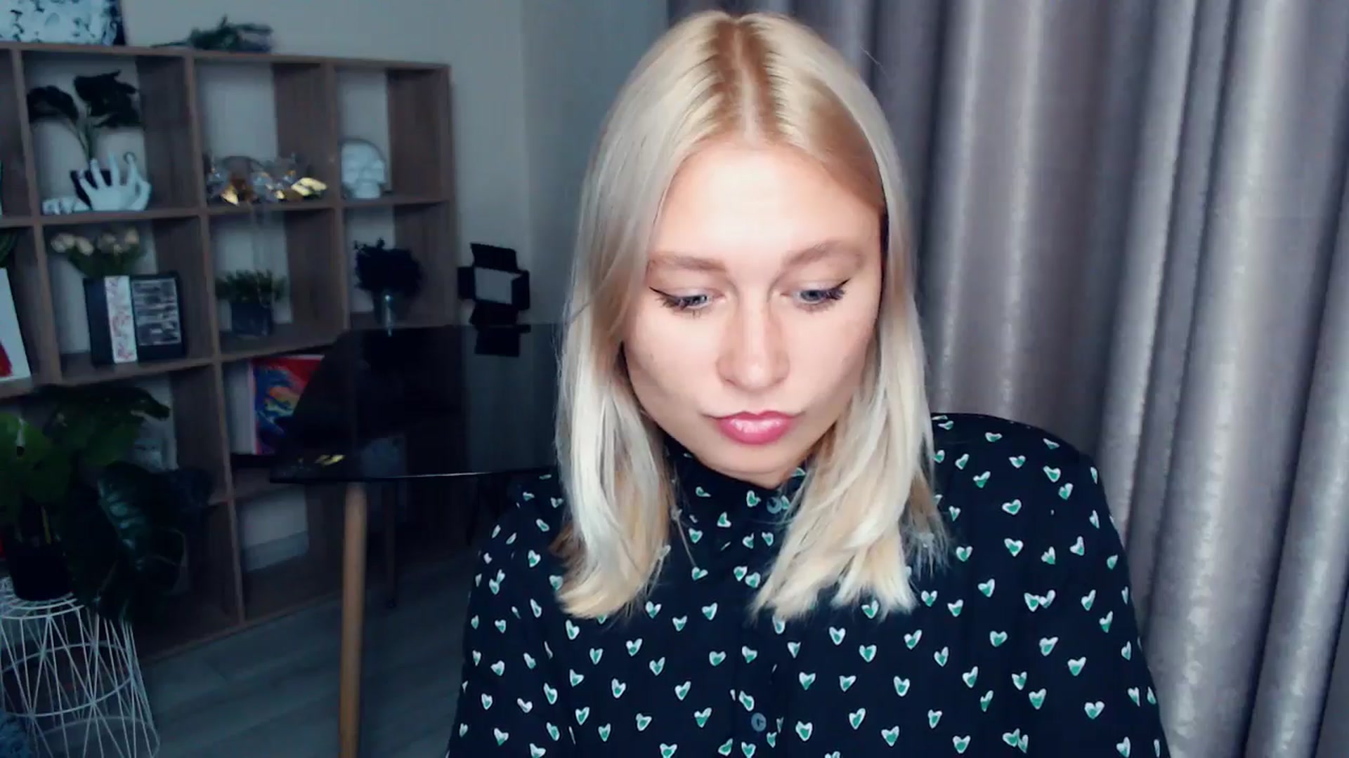 Gallery image thumbnail from Kukla_kolduna's myfreecams stream on, 10/17/2025, 17:32 image 5 of 20