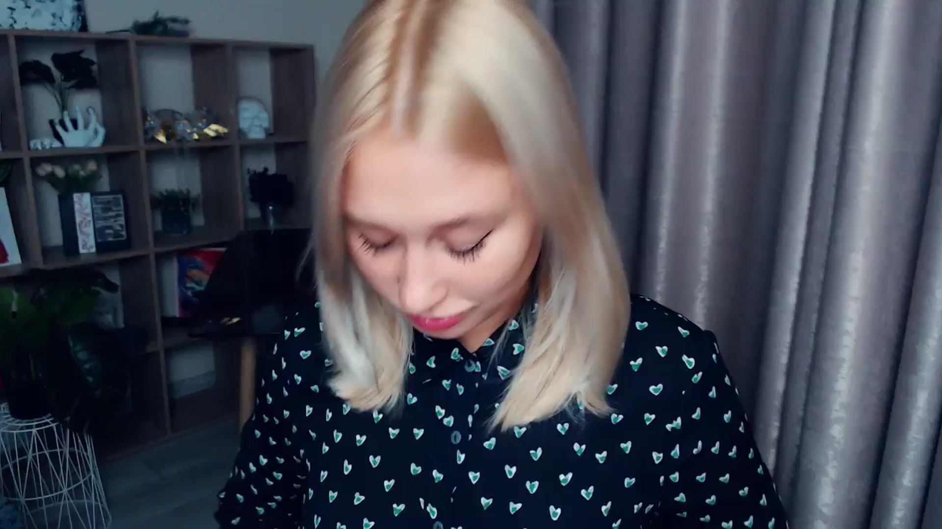Gallery image thumbnail from Kukla_kolduna's myfreecams stream on, 10/17/2025, 17:32 image 1 of 20