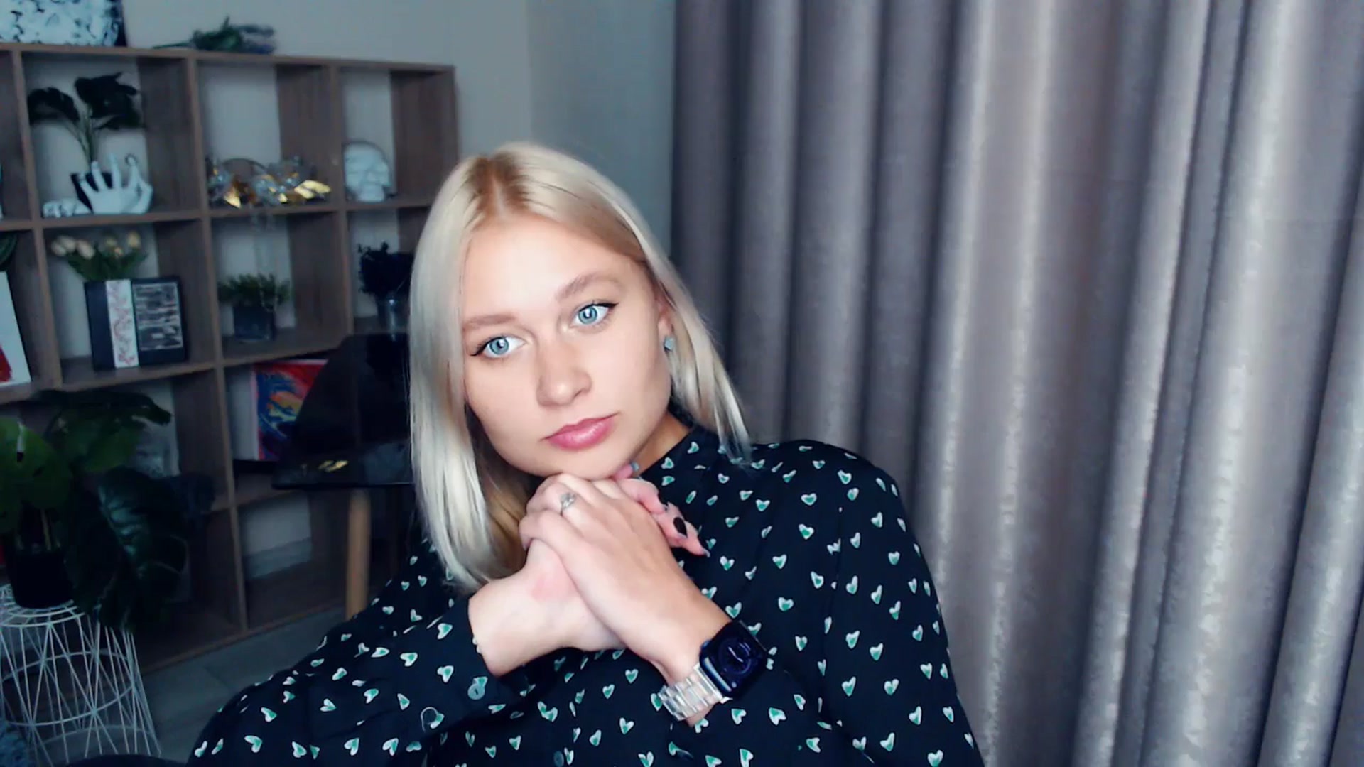 Gallery image thumbnail from Kukla_kolduna's myfreecams stream on, 10/17/2025, 17:32 image 12 of 20