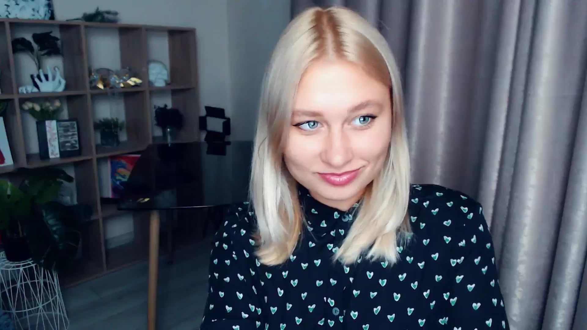 Gallery image thumbnail from Kukla_kolduna's myfreecams stream on, 10/17/2025, 17:32 image 7 of 20
