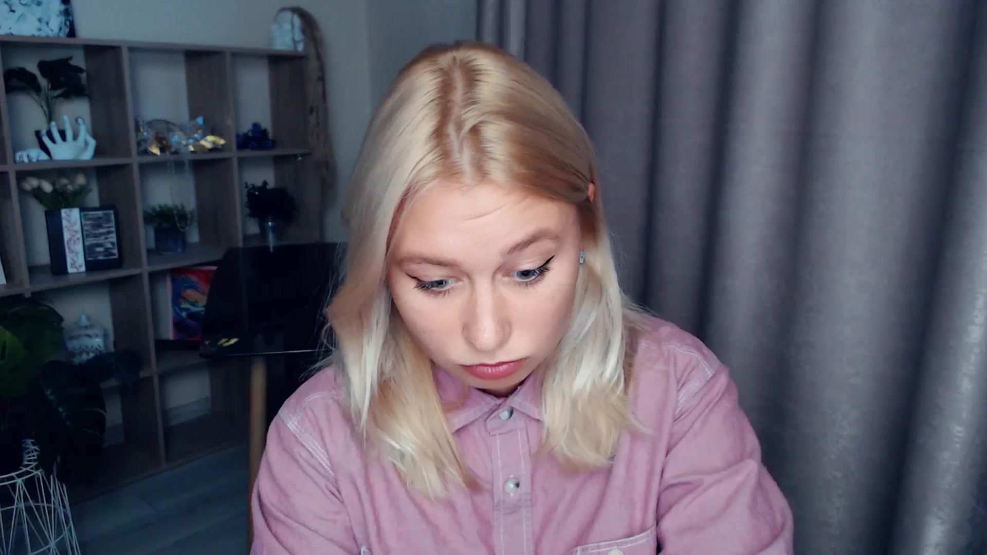Gallery image thumbnail from Kukla_kolduna's myfreecams stream on, 10/18/2025, 15:33 image 7 of 20