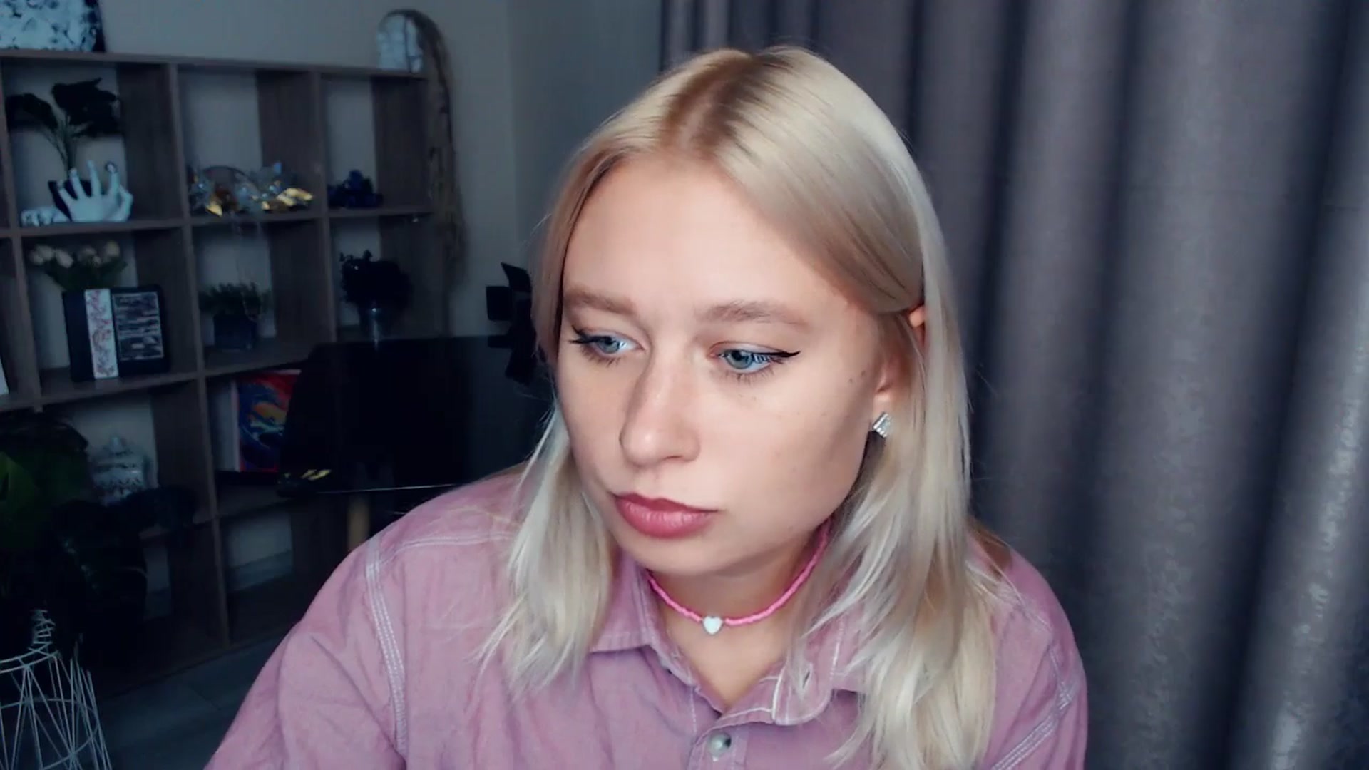 Gallery image thumbnail from Kukla_kolduna's myfreecams stream on, 10/18/2025, 15:33 image 10 of 20