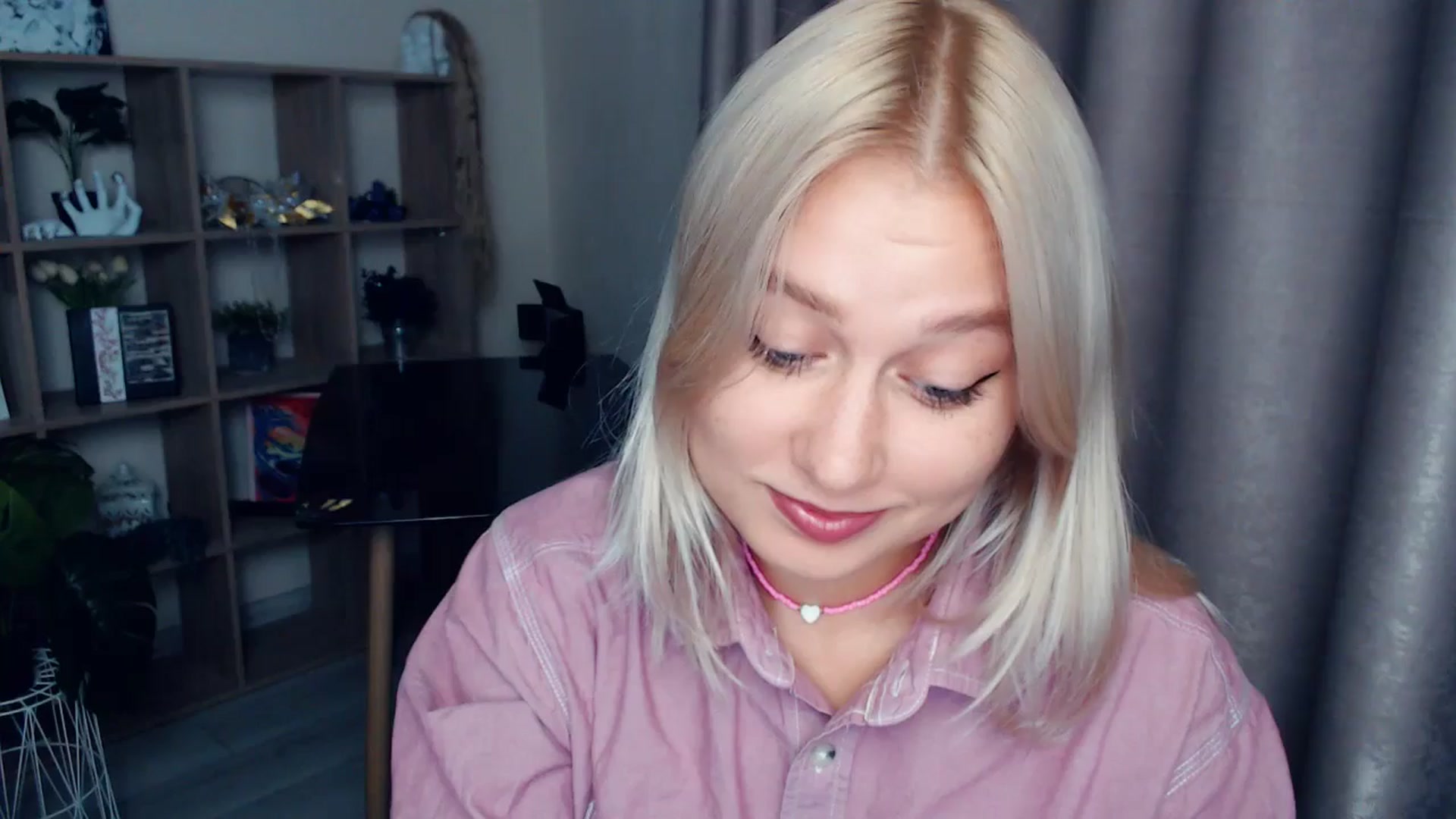 Gallery image thumbnail from Kukla_kolduna's myfreecams stream on, 10/18/2025, 15:33 image 12 of 20