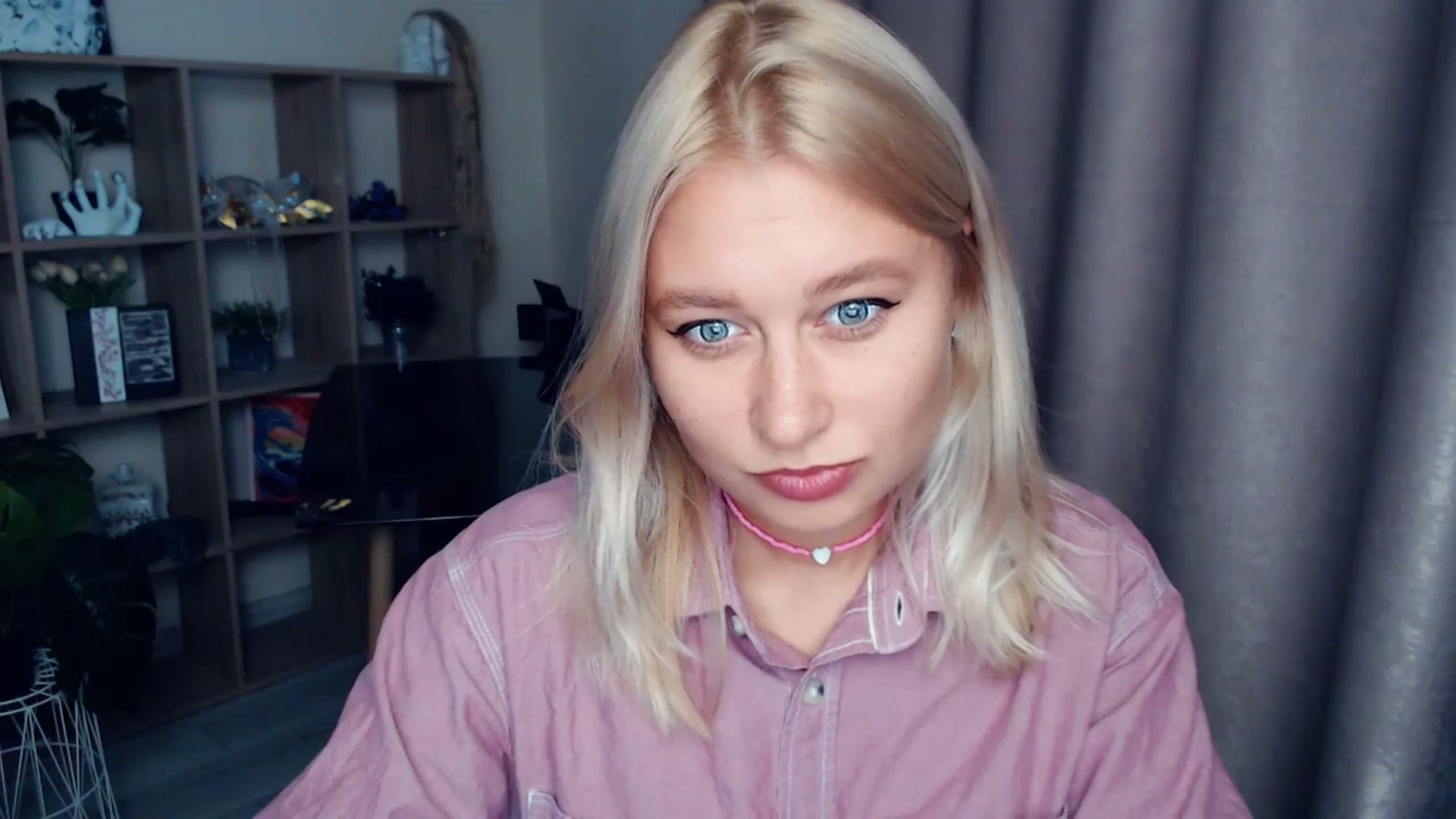 Gallery image thumbnail from Kukla_kolduna's myfreecams stream on, 10/18/2025, 15:33 image 9 of 20